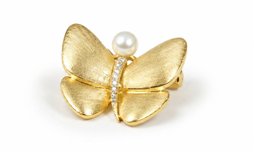 Elegant Butterfly Shaped Decorative Brooch Accessory