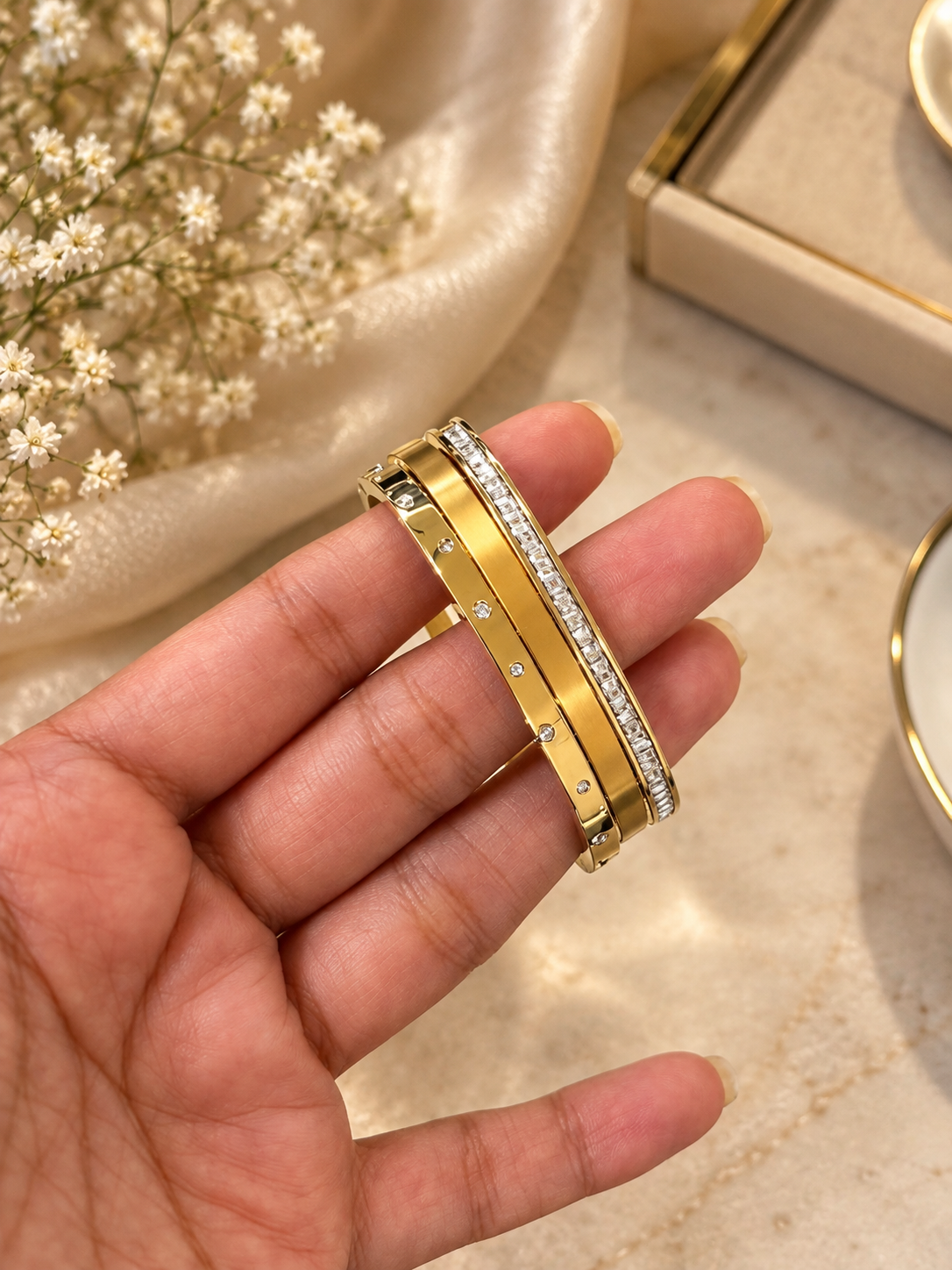 Oval Magic Small Size Gold Stack