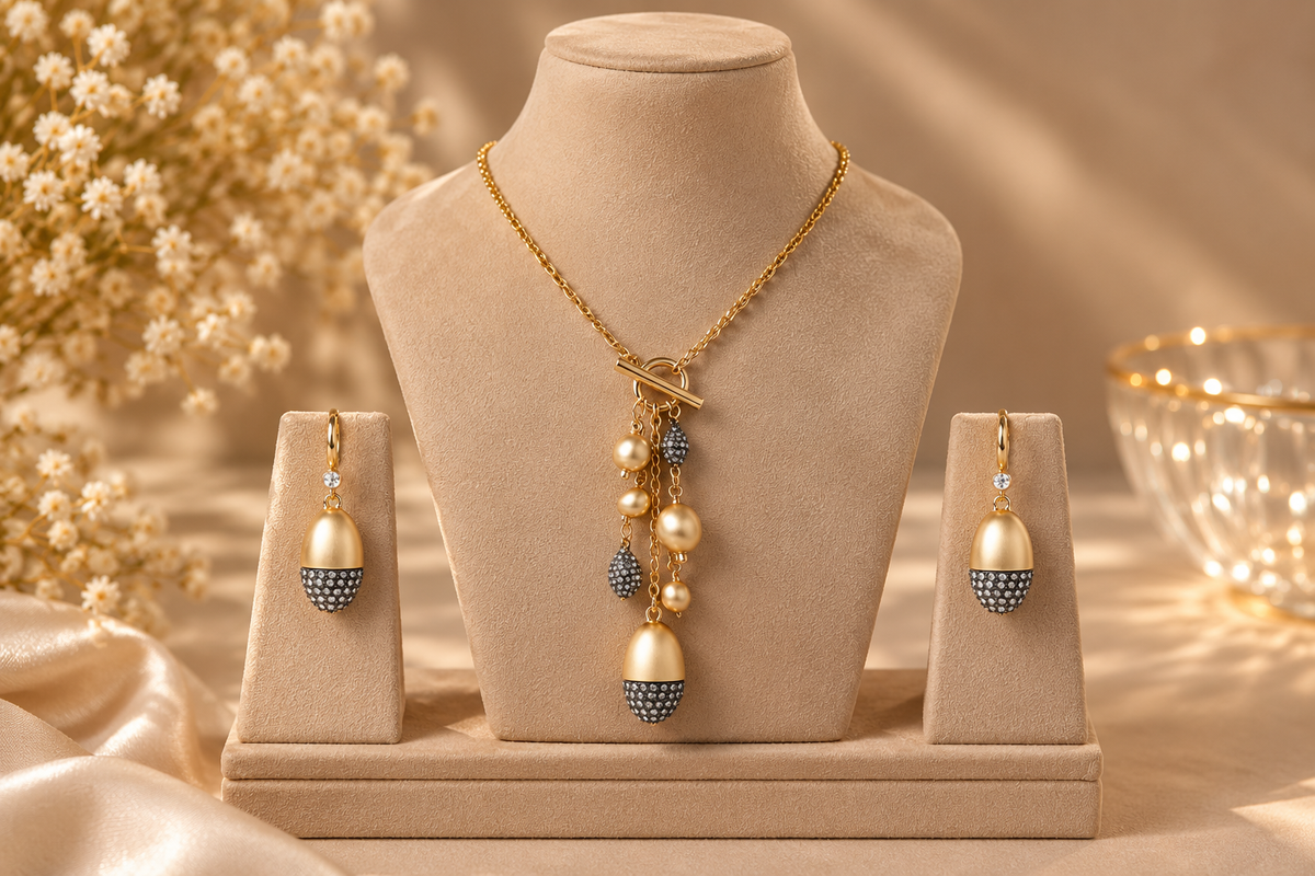 Golden Noir Drop Necklace & Earring Set