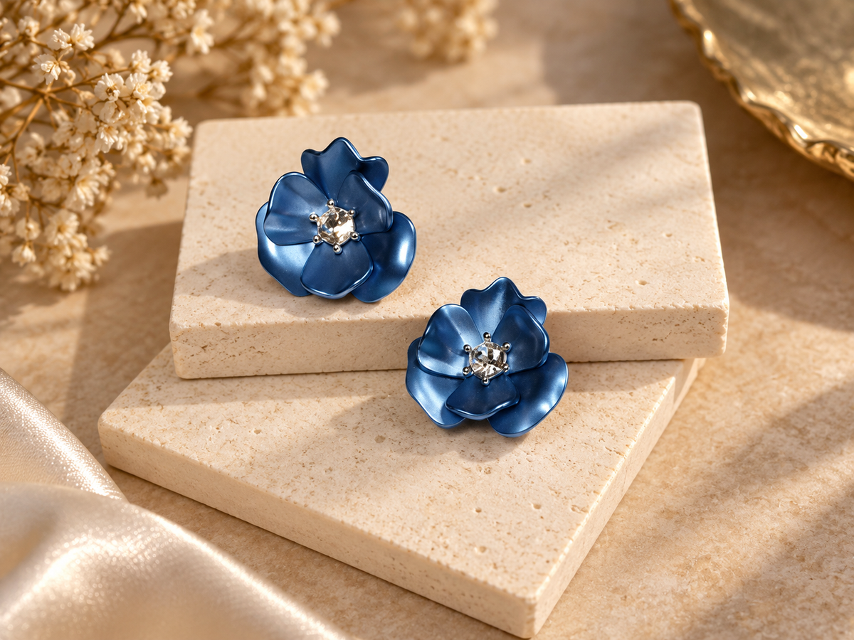 Blue velvet bloom