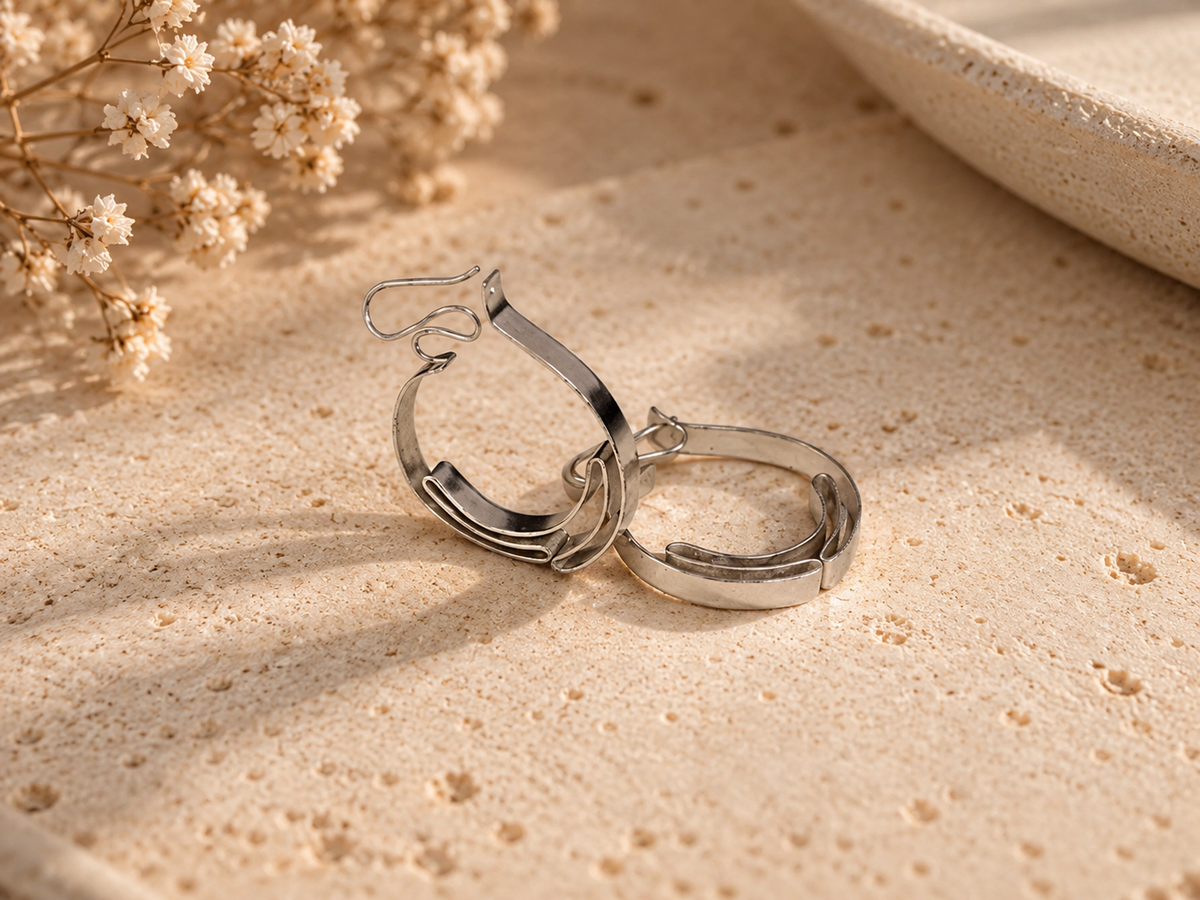 Minimalist Metal Hoop Earrings for Everyday Wear