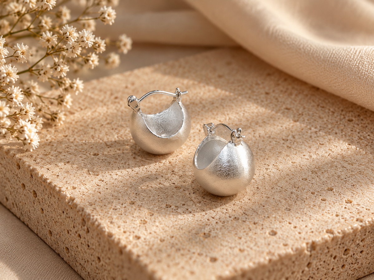 Minimalist Round Hoop Earrings for Everyday Wear
