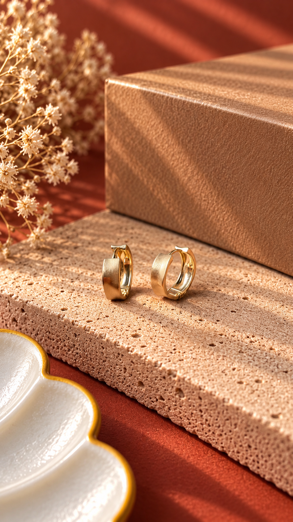 Classic Minimalist Hoop Earrings for Everyday Wear