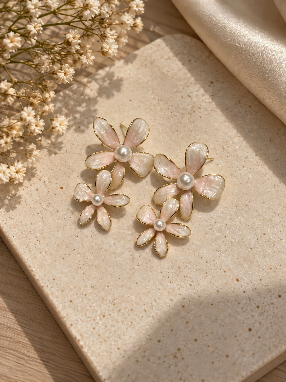Bigg Small Blossom Pearl Earring