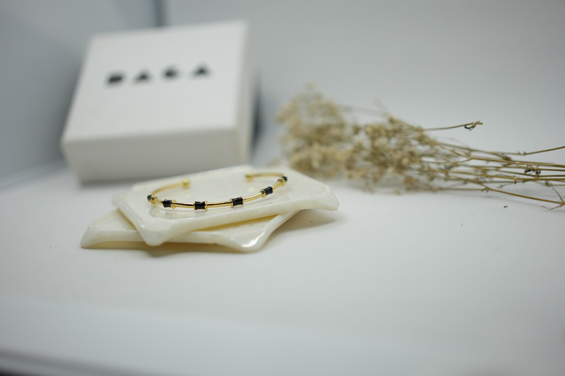 Stainless steel Delicate Enamel cuff