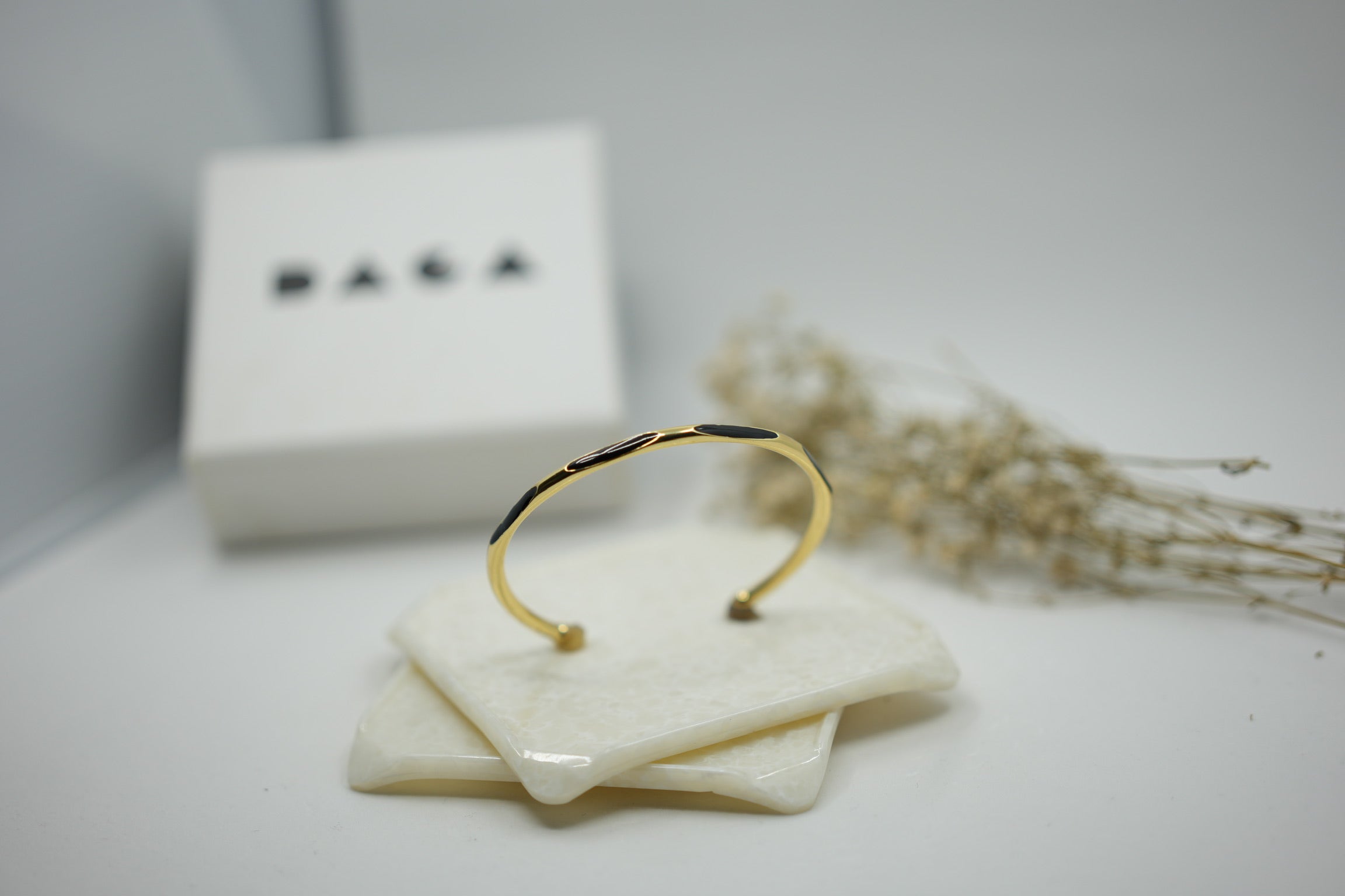Stainless Steel Snake style Enamel cuff