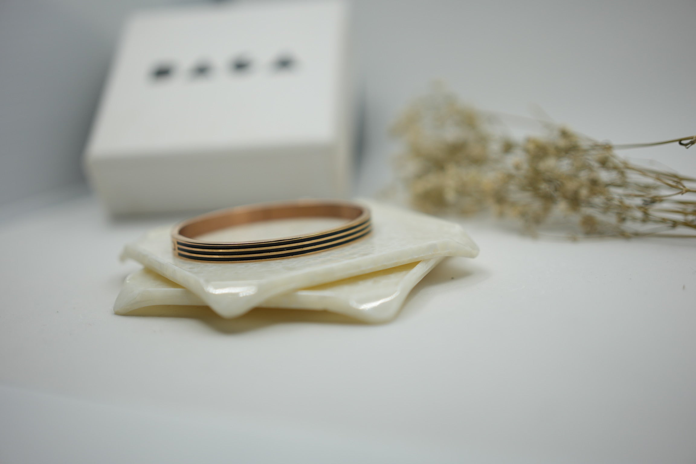 Stainless steel Band style Enamel cuff