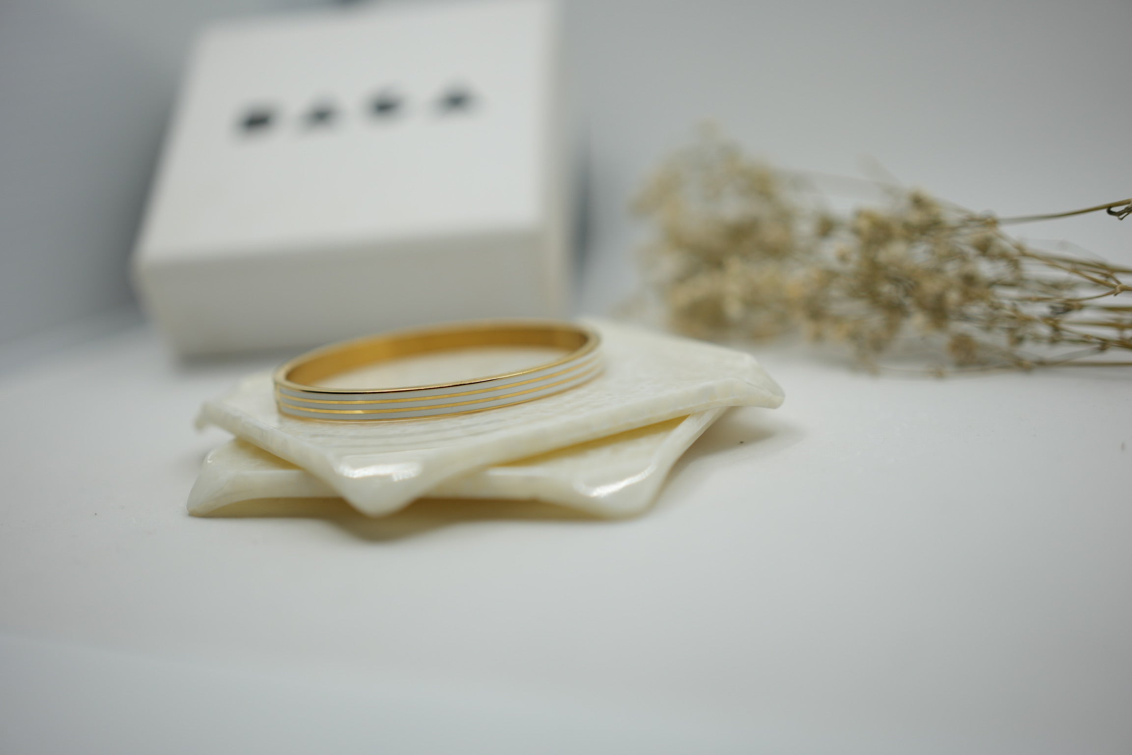 Stainless steel Band style Enamel cuff