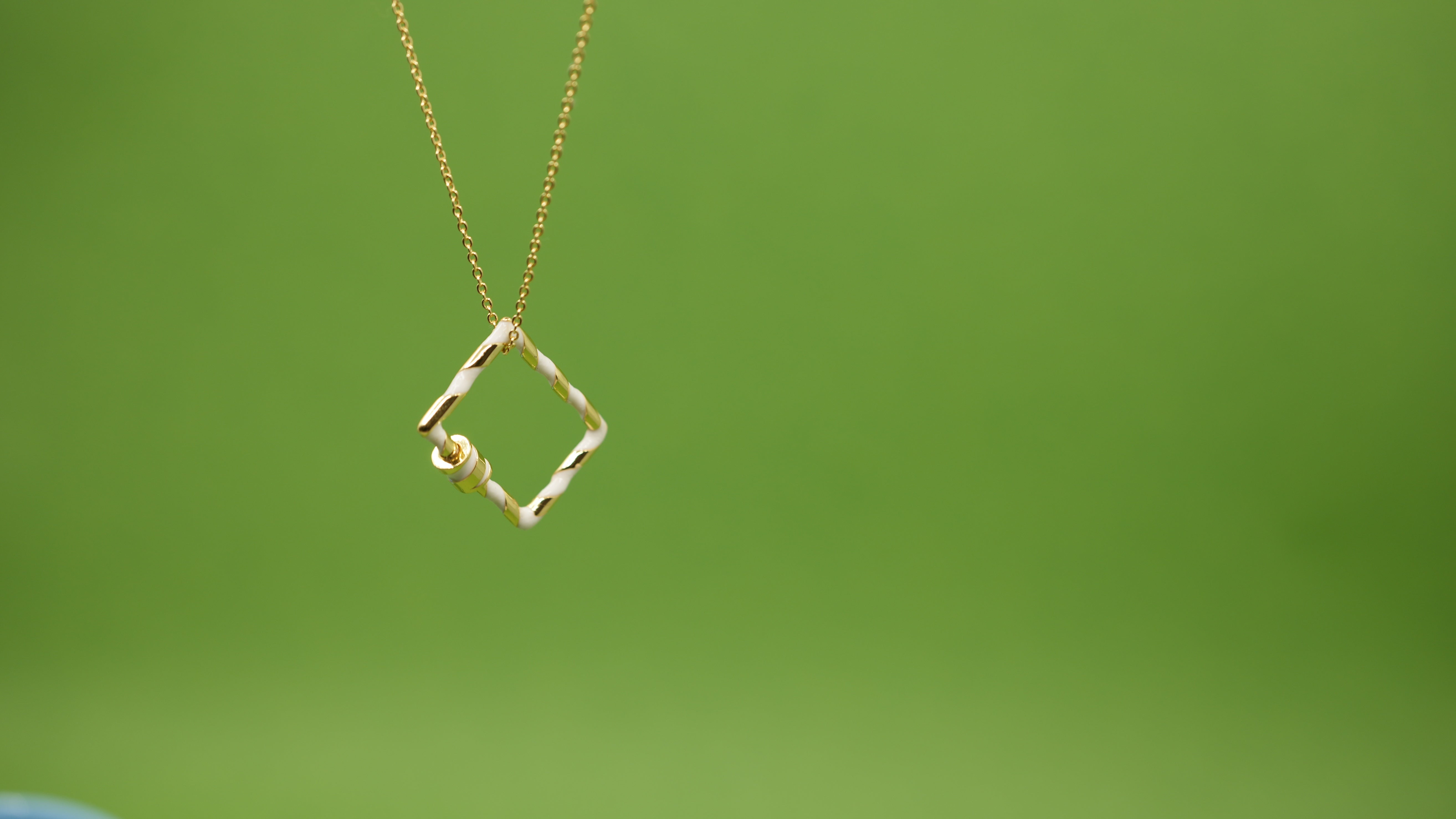 Candy Link Necklace white