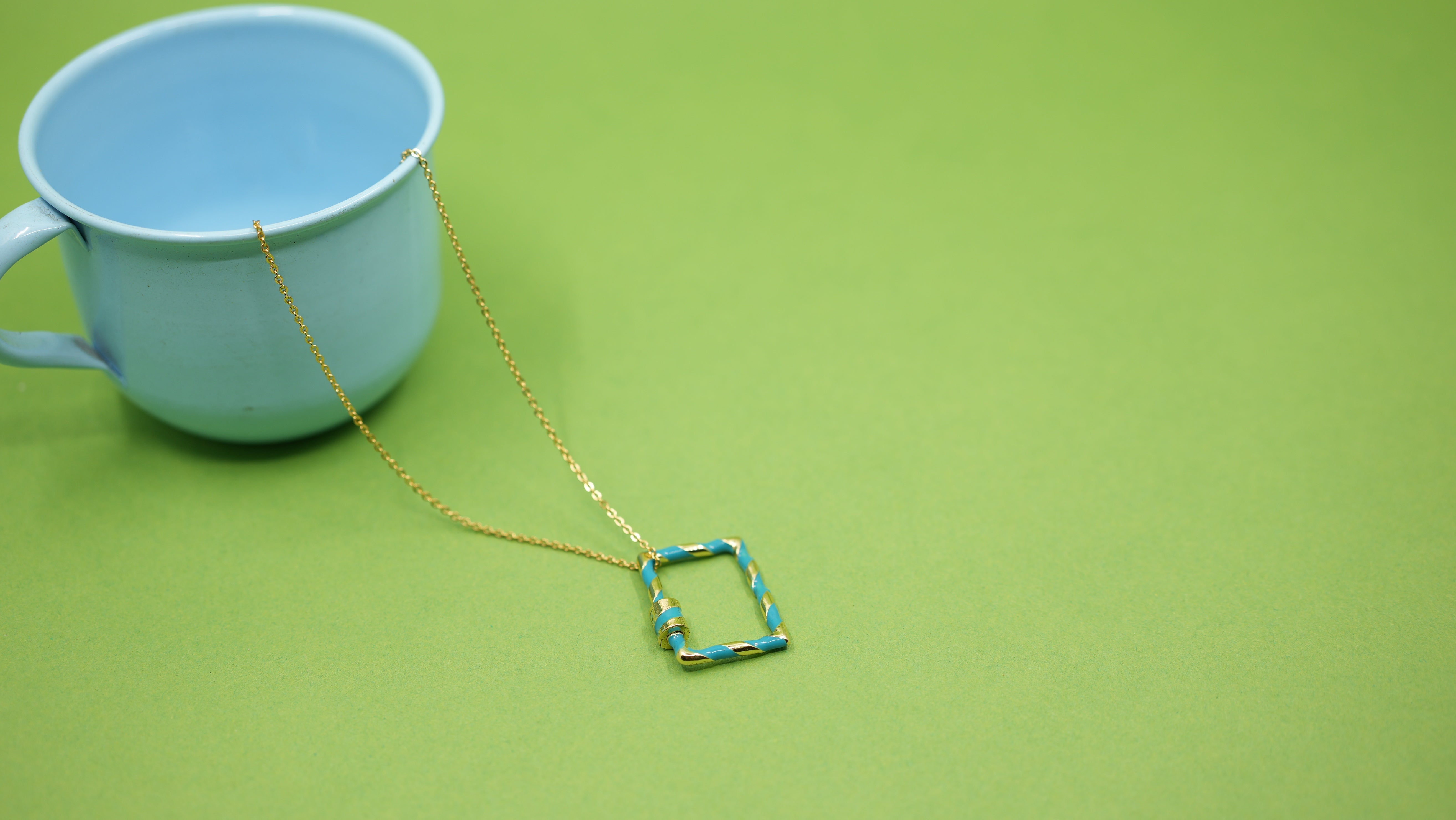 Candy Link Necklace Blue