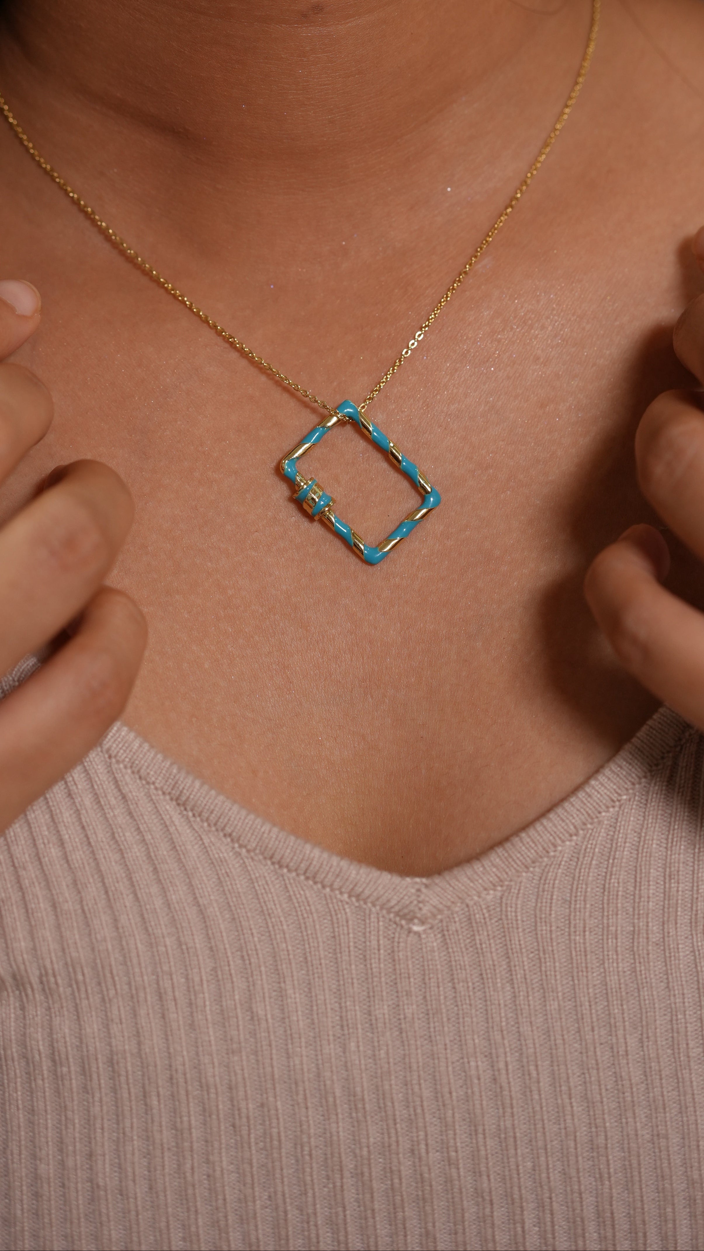Candy Link Necklace Blue