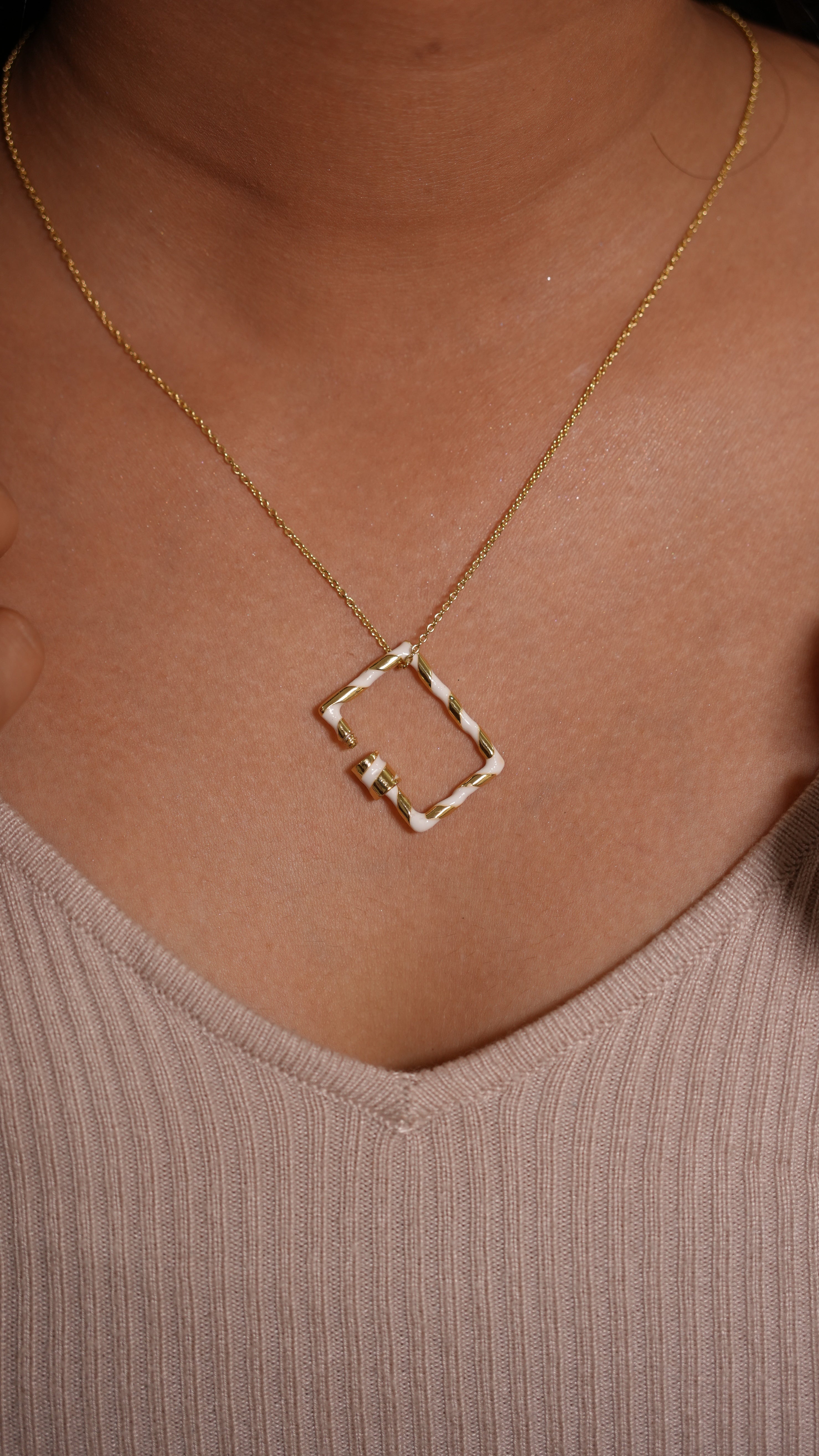 Candy Link Necklace white