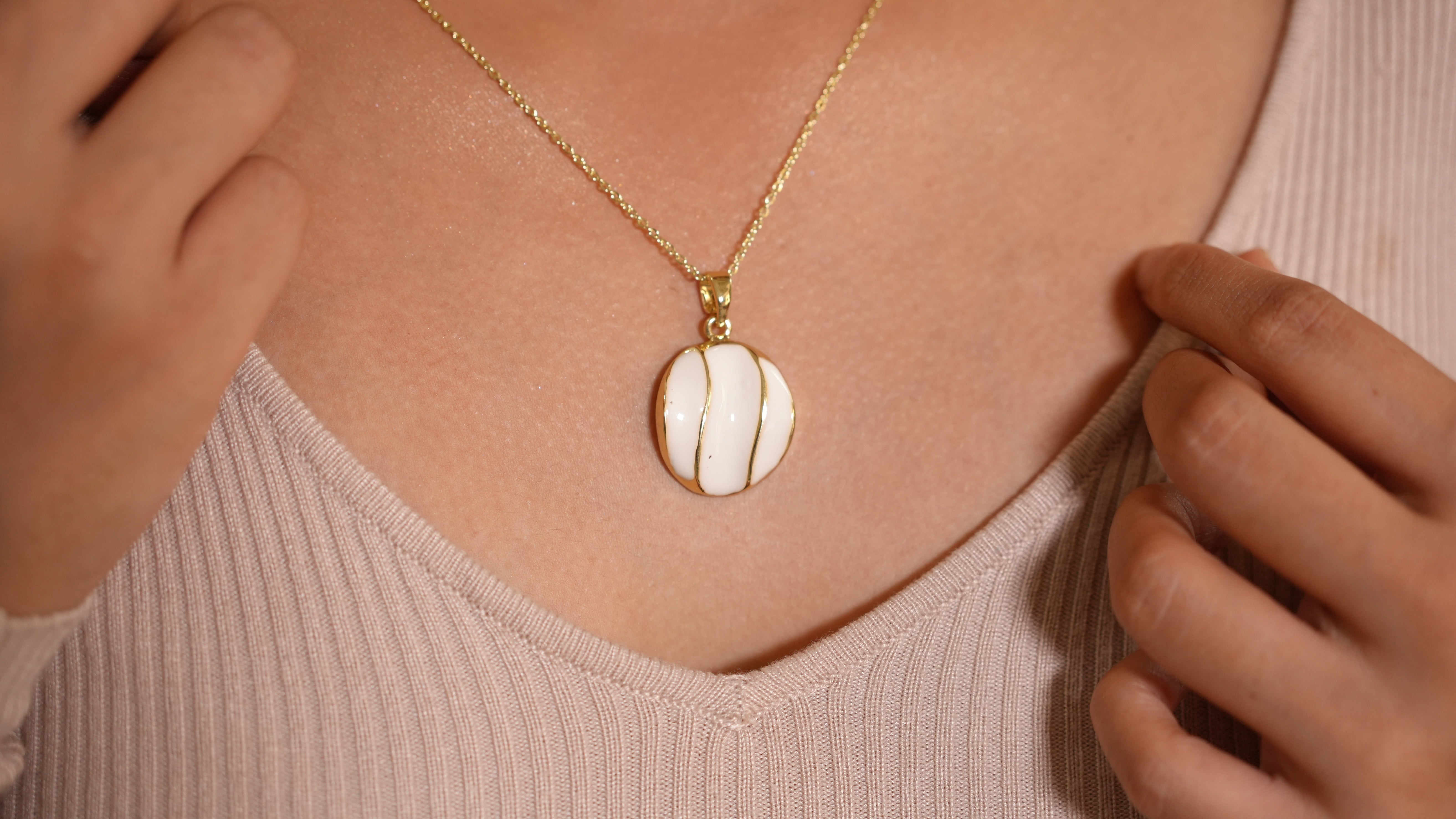 Echo Lines Enamel Necklace White