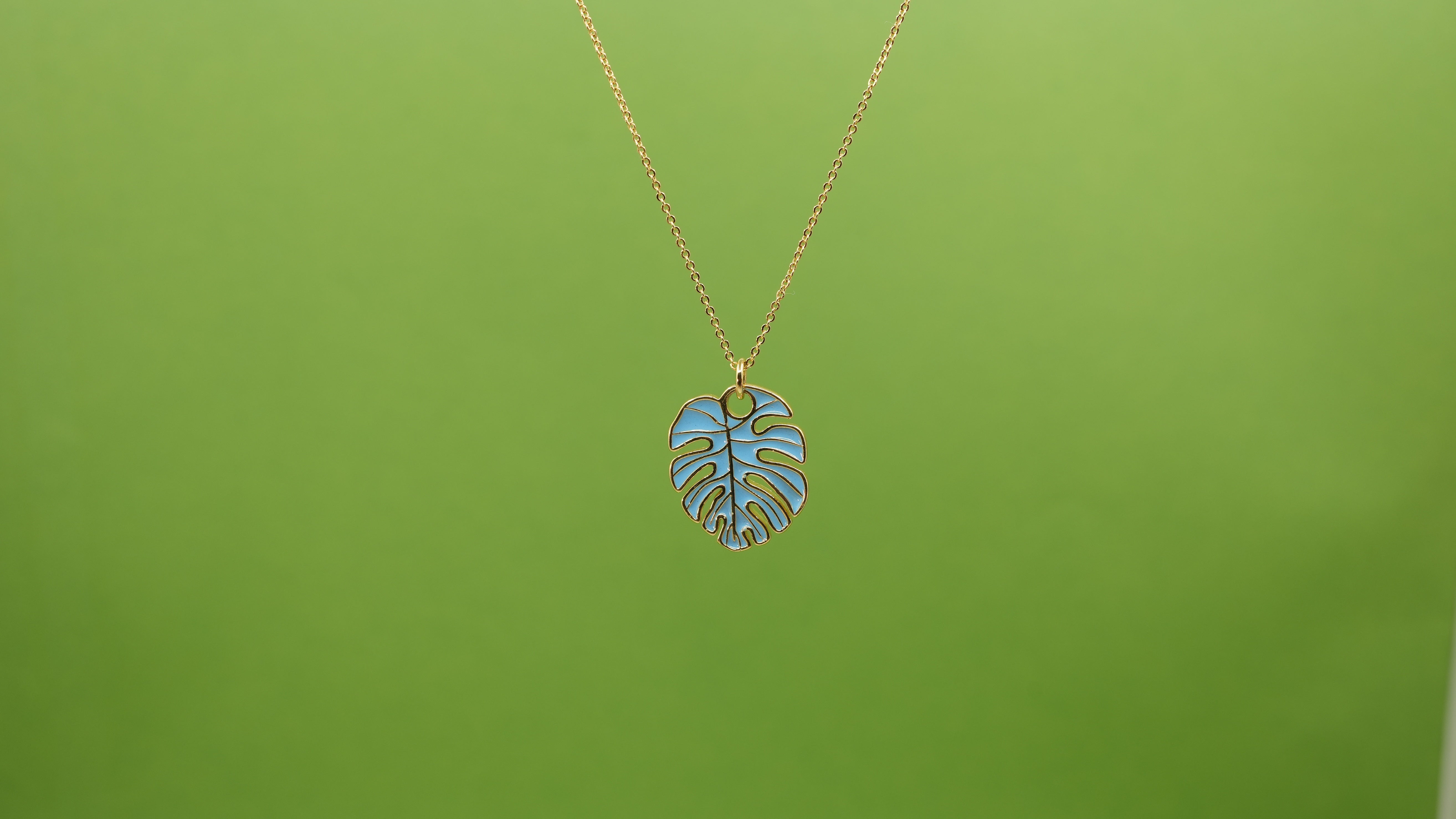 Leaf of earth Blue necklace