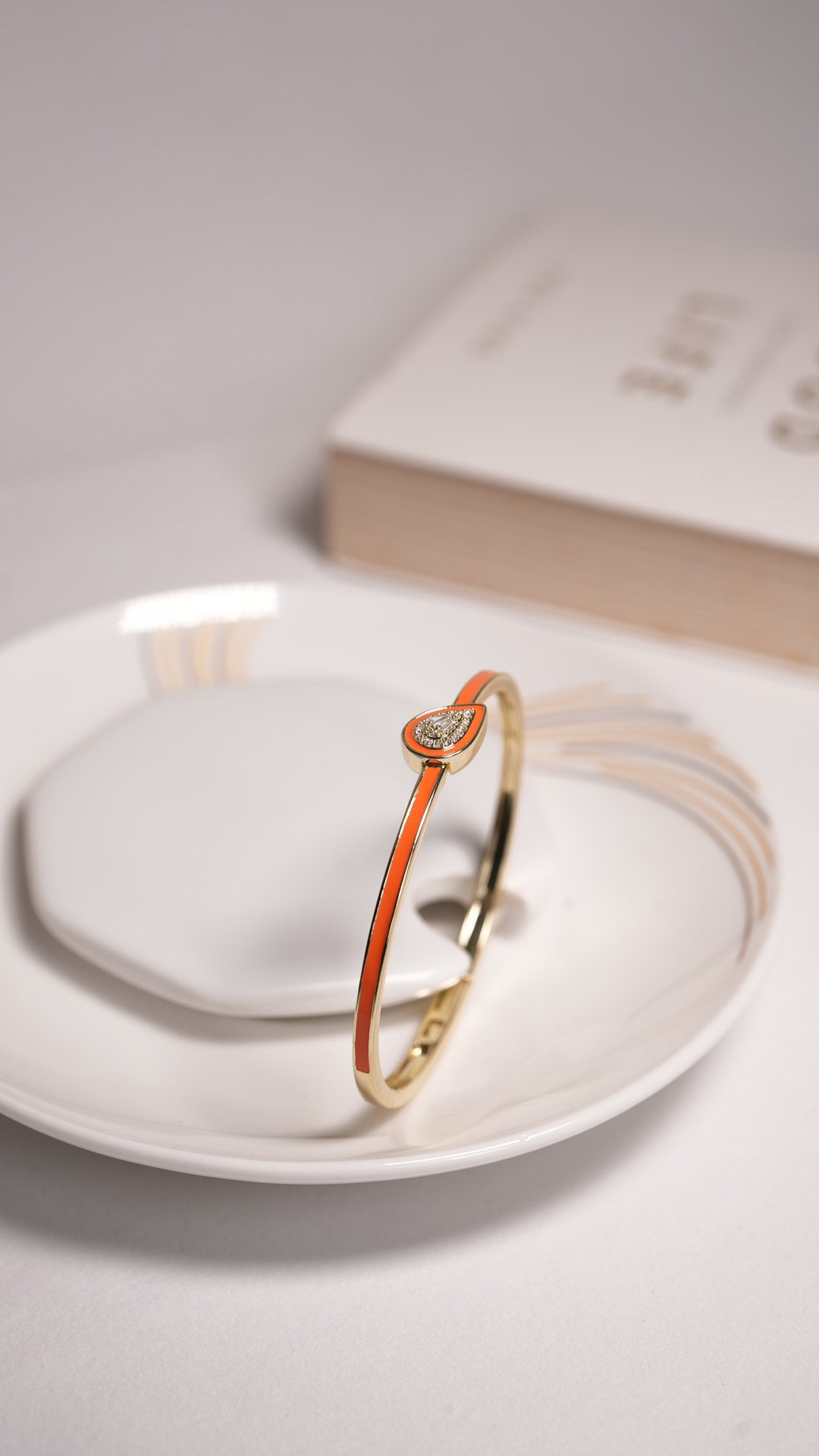 Coral shine drop bracelet