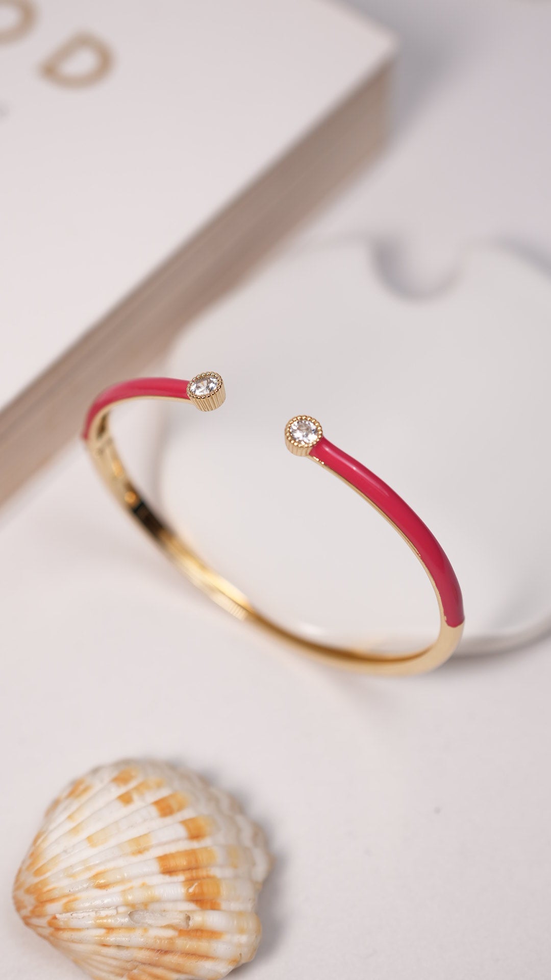 Blush glimmer tip bracelet