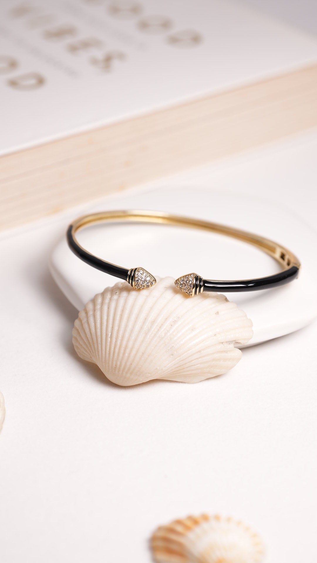 Noir spike bracelet