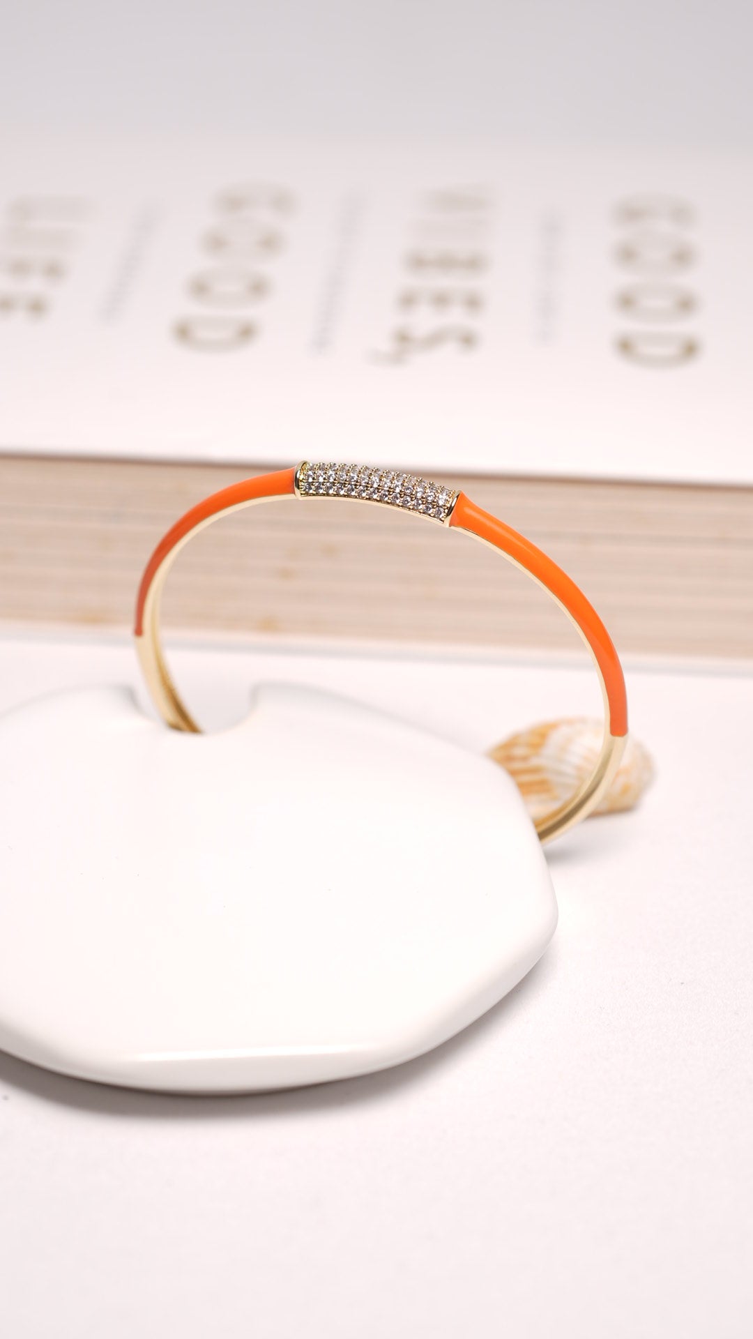Coral  gleam bracelet