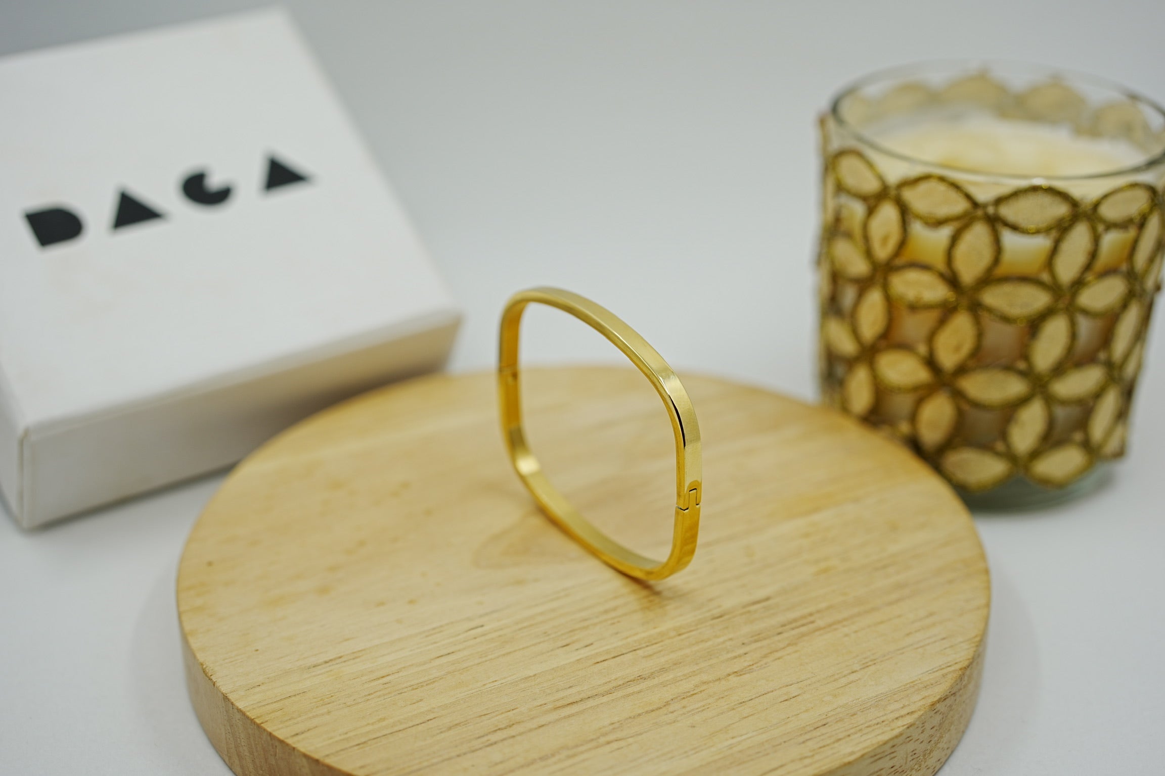 Glossy gold Thin Square (small)