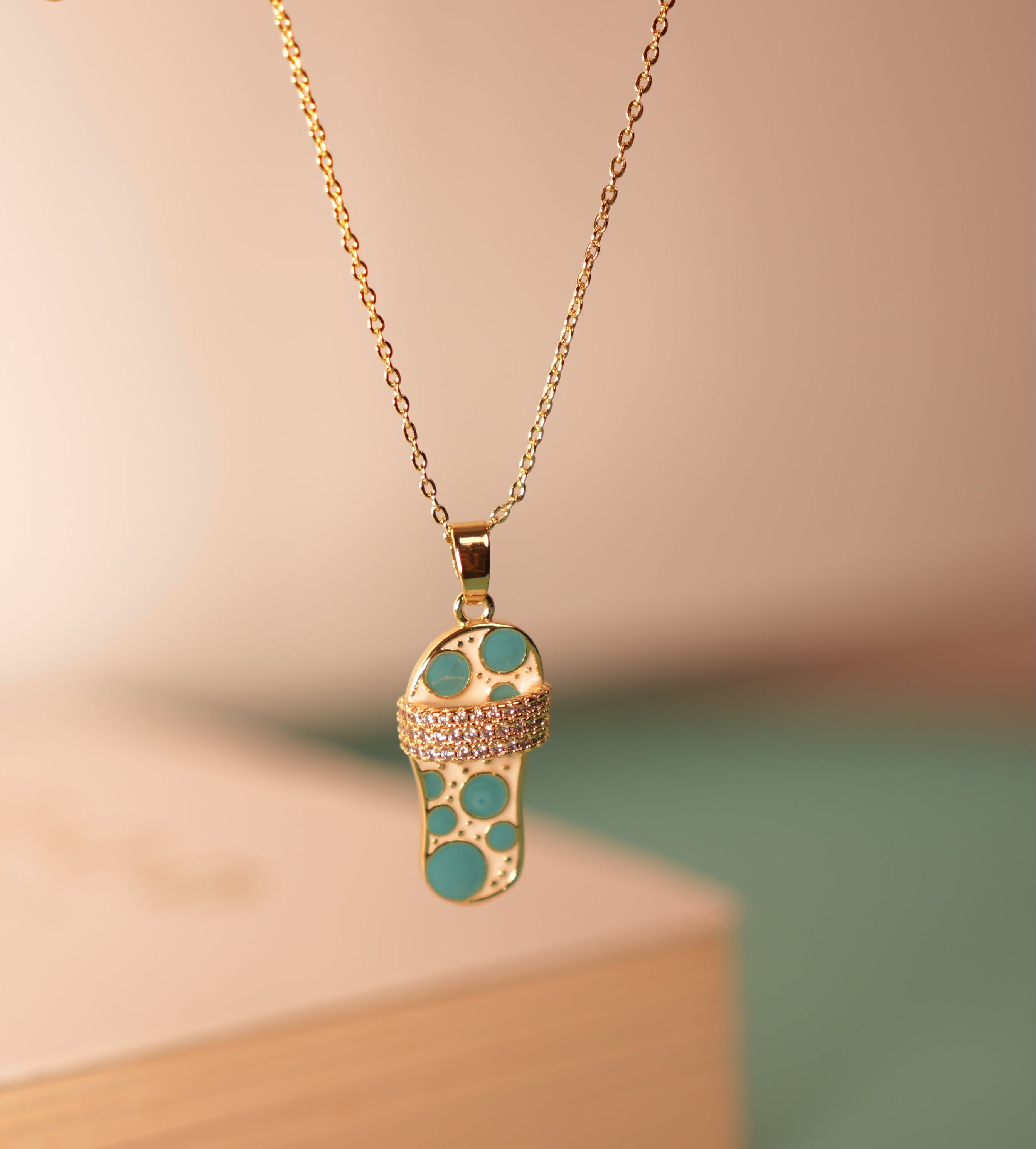 Glided Footprint Blue Necklace