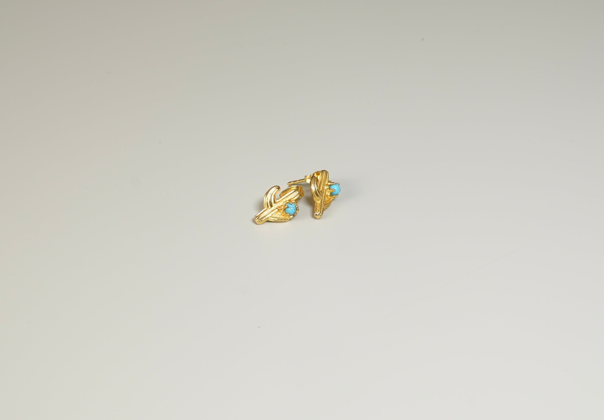Cactus stud