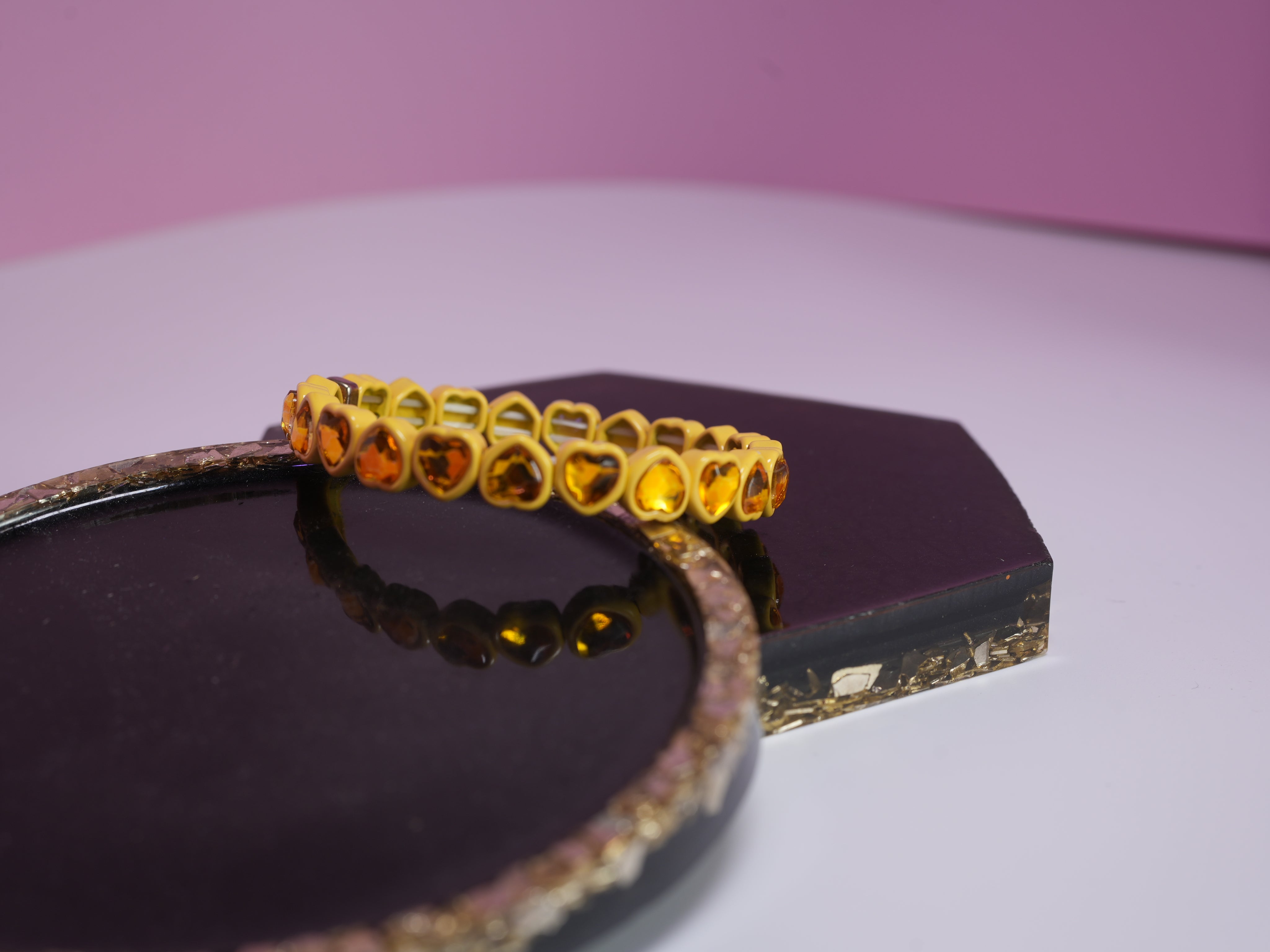 Heart elastic bracelet yellow