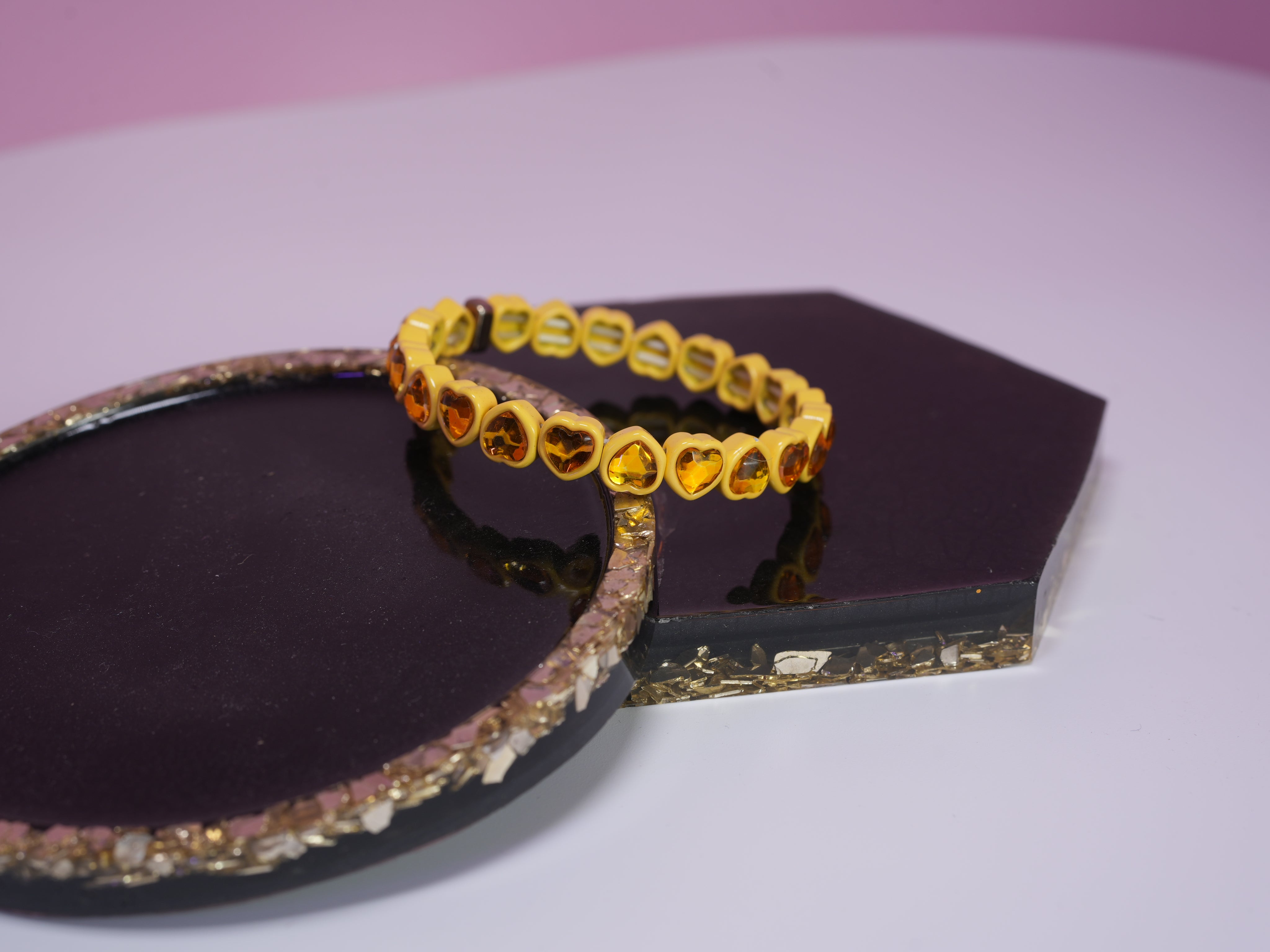 Heart elastic bracelet yellow