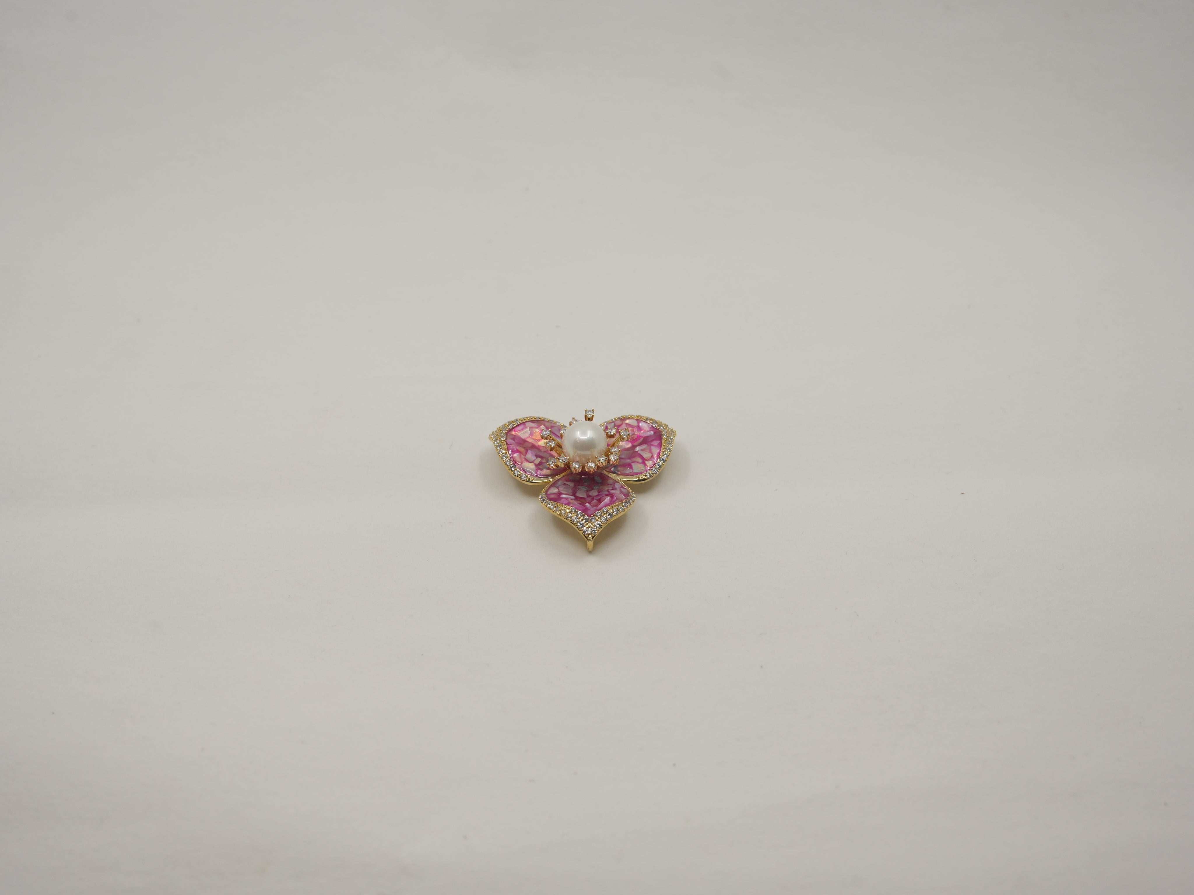 Pink pearl flower brooch