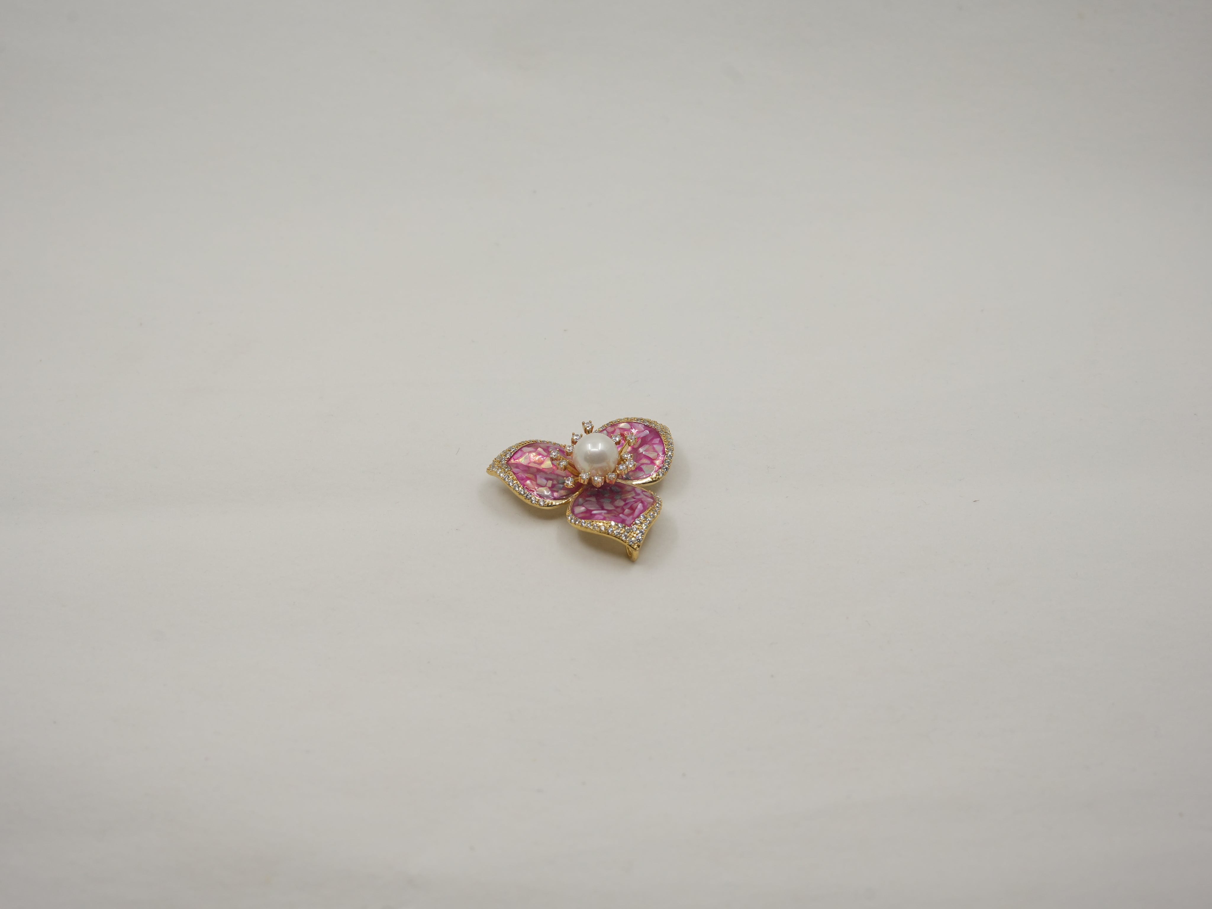 Pink pearl flower brooch