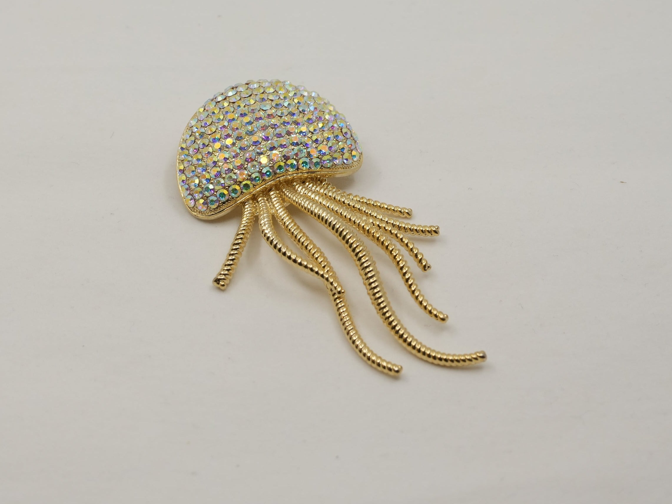 Jellyfish brooch