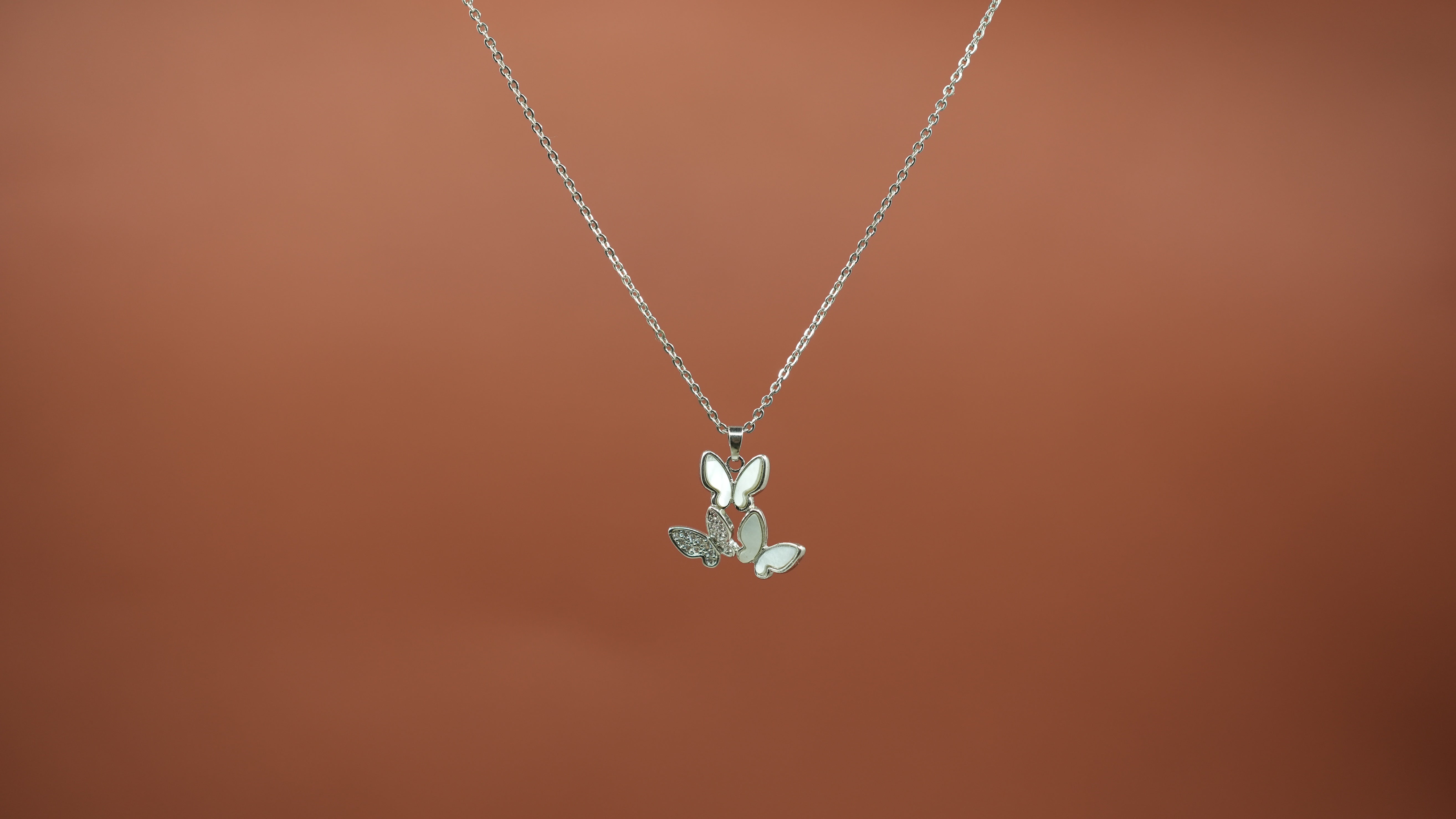 Tri flutter Silver necklace