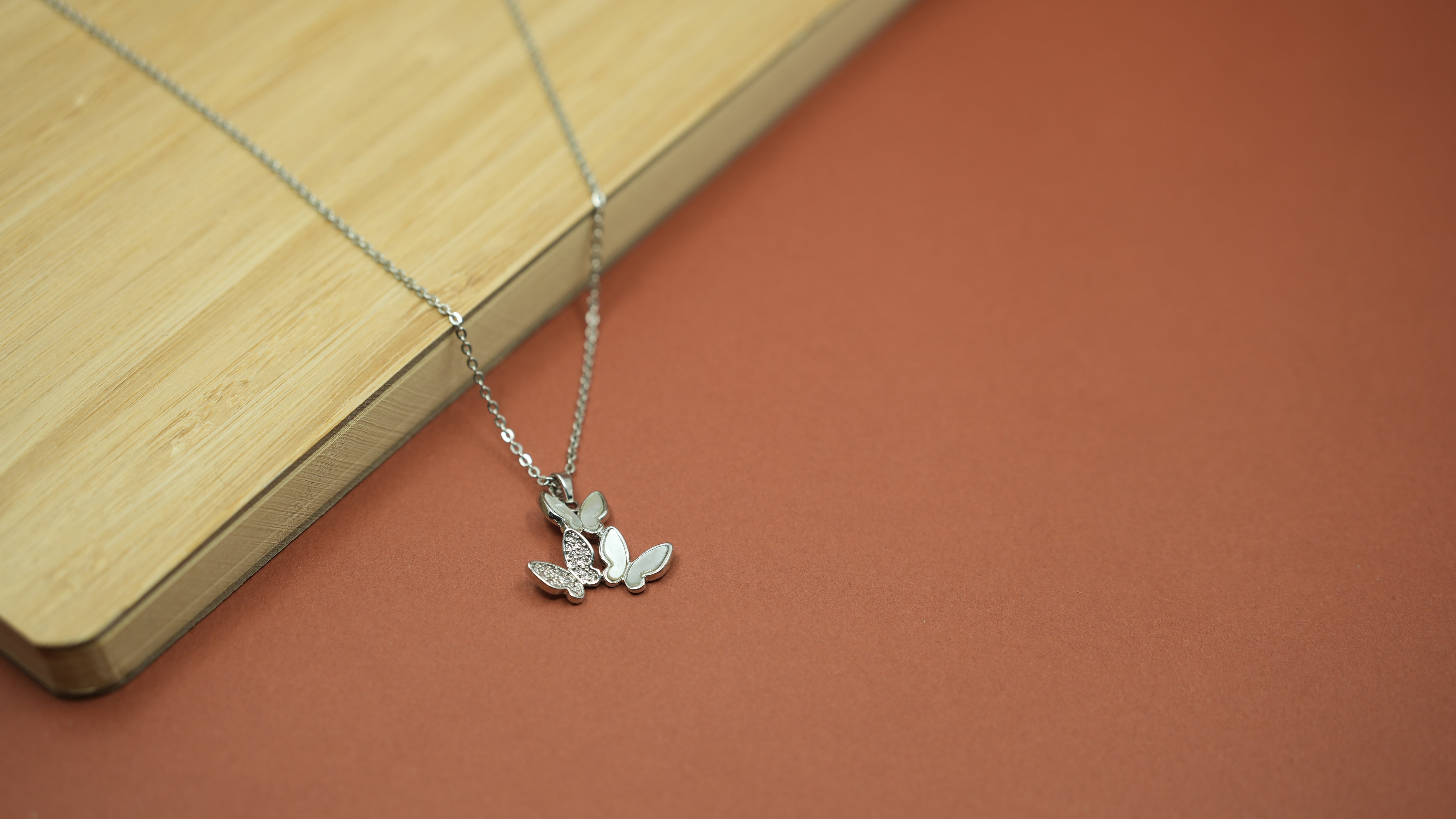 Tri flutter Silver necklace