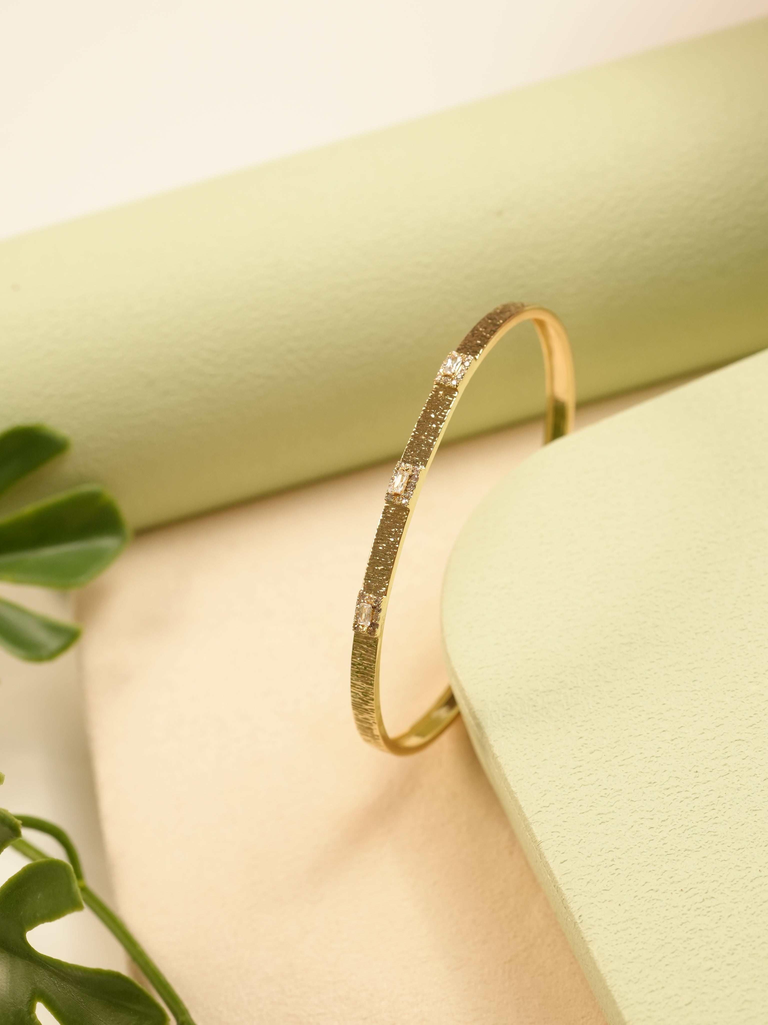 Gold Textured Spark Bracelet
