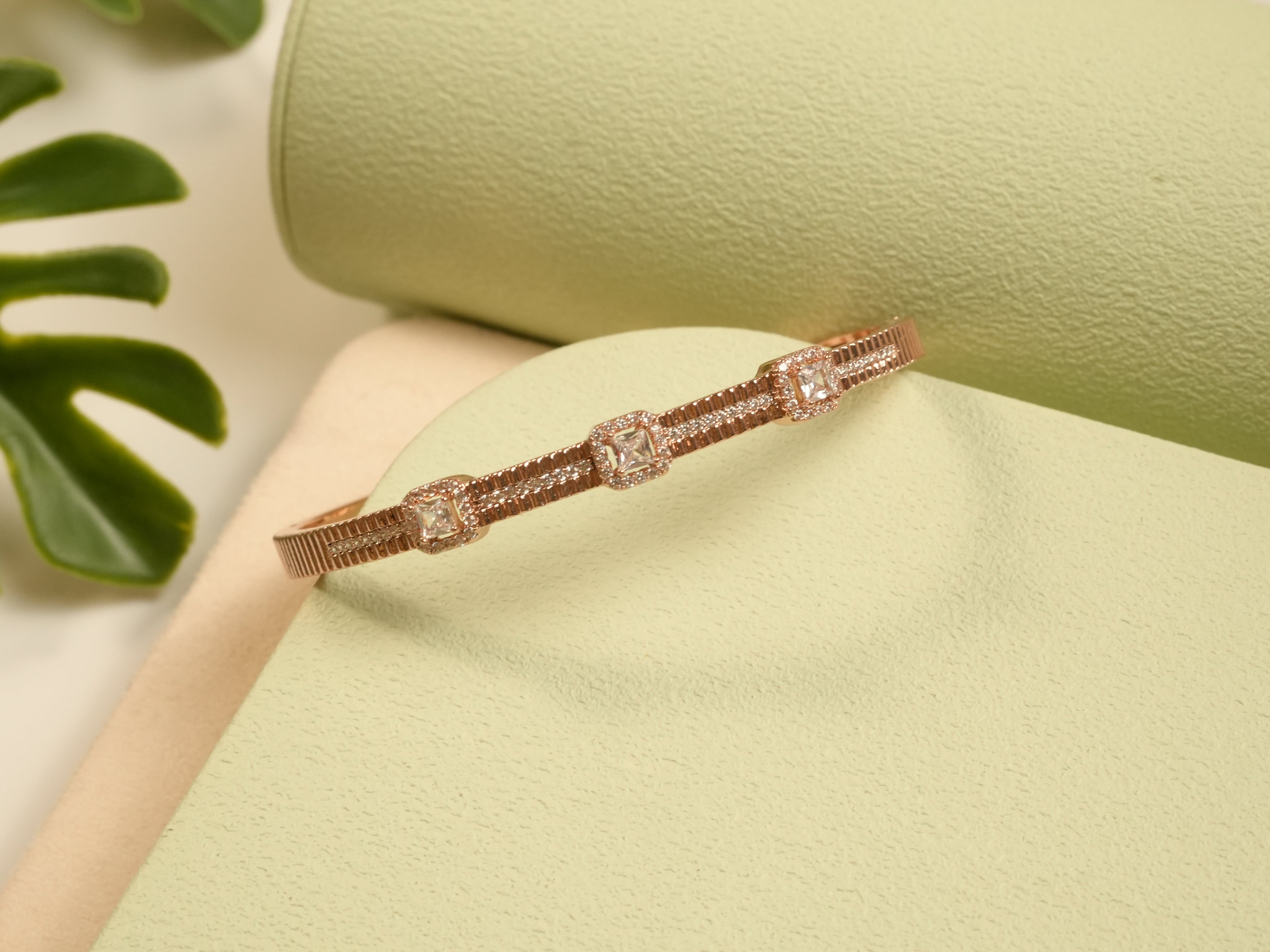 Rosegold square halo Bracelet