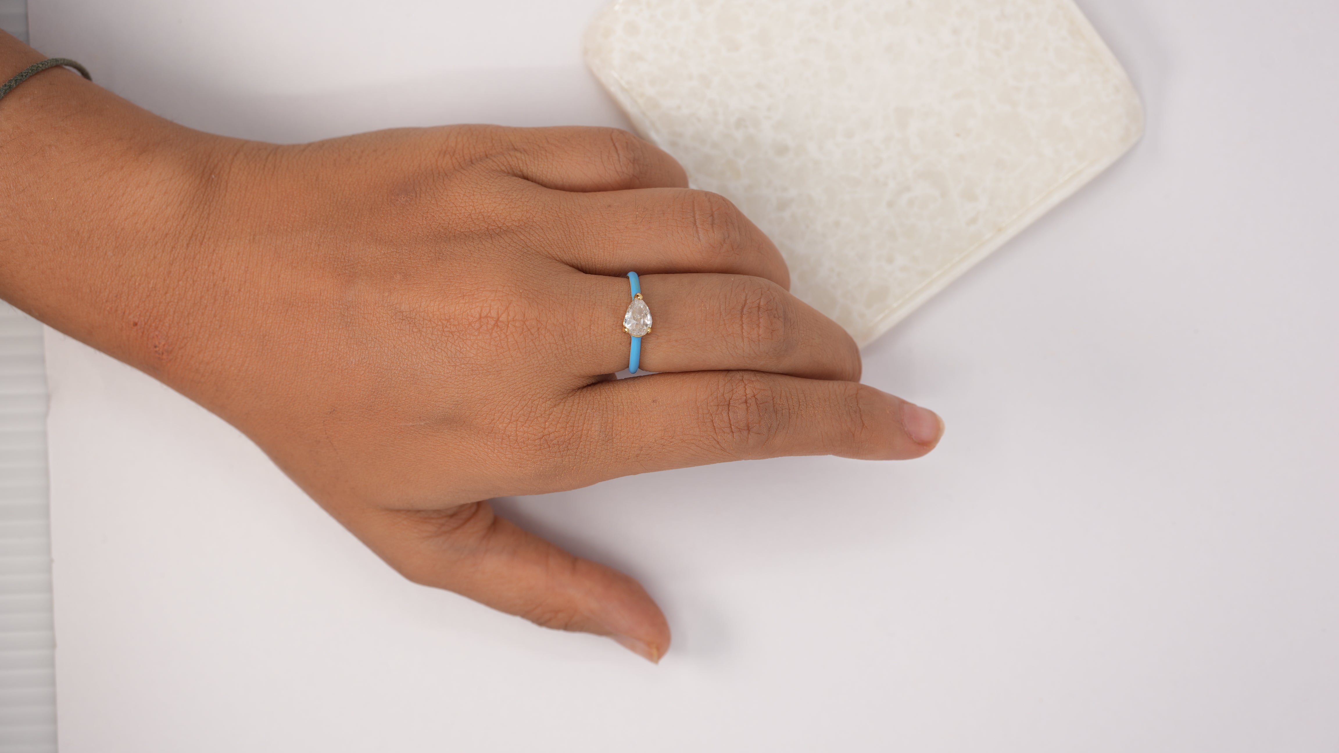Dainty stone blue