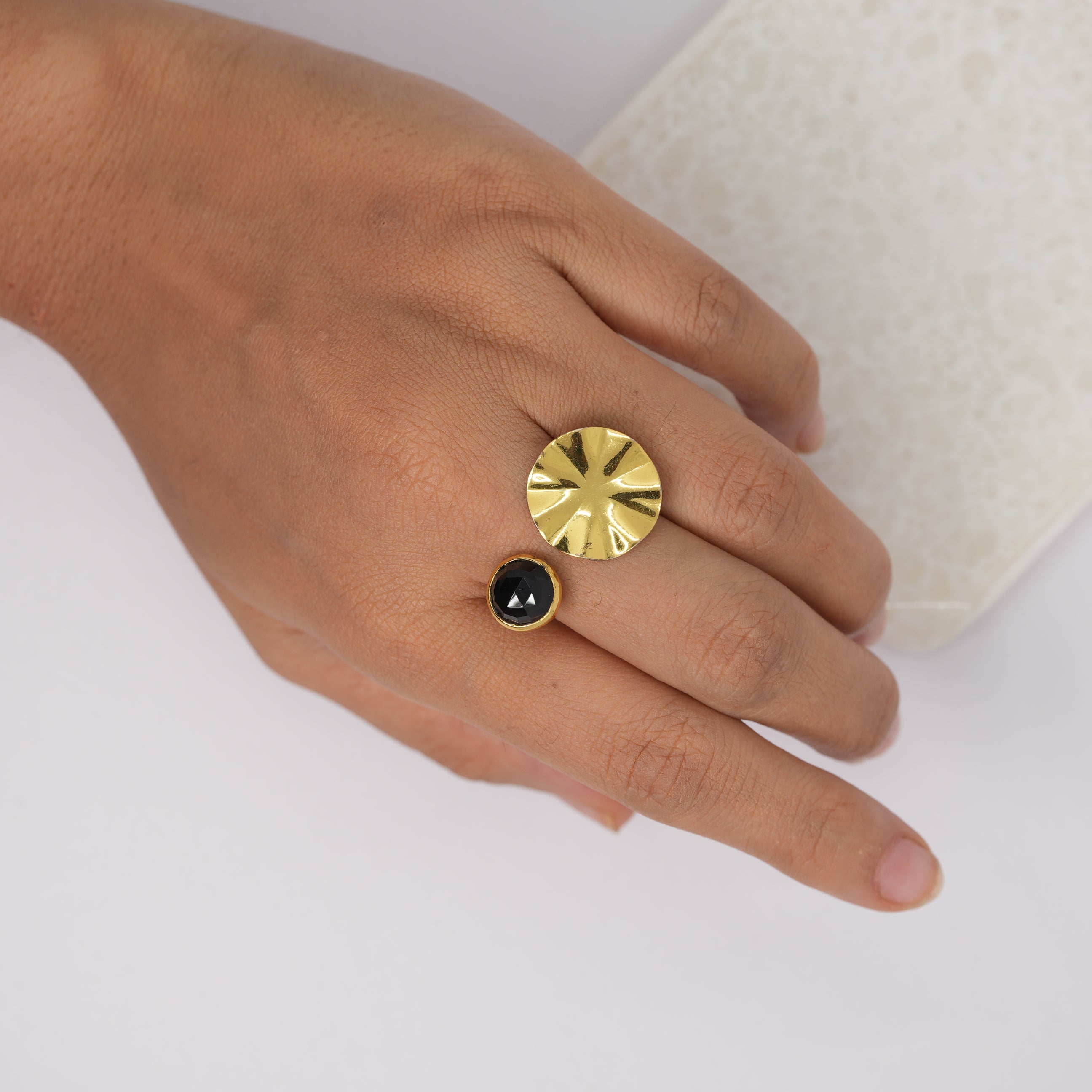 Noir Disc Ring