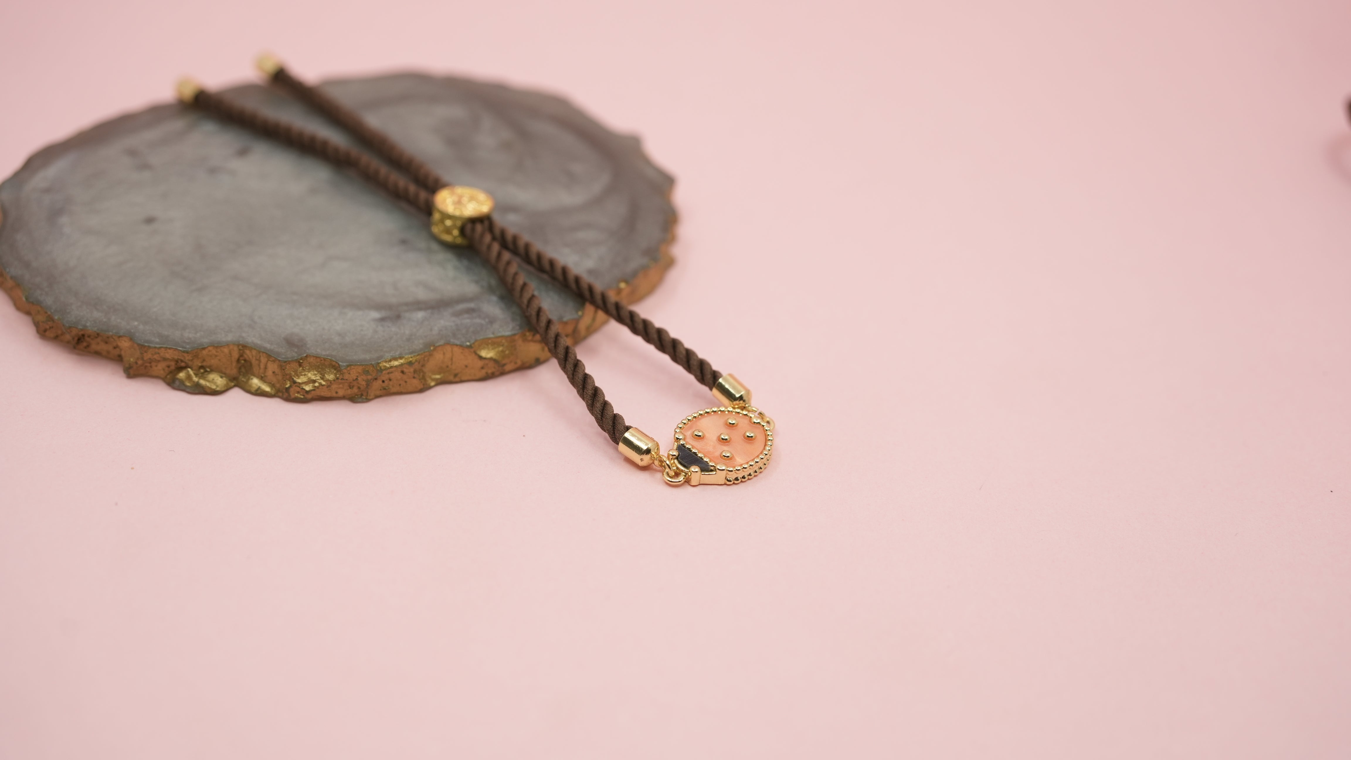 Brown bee chord