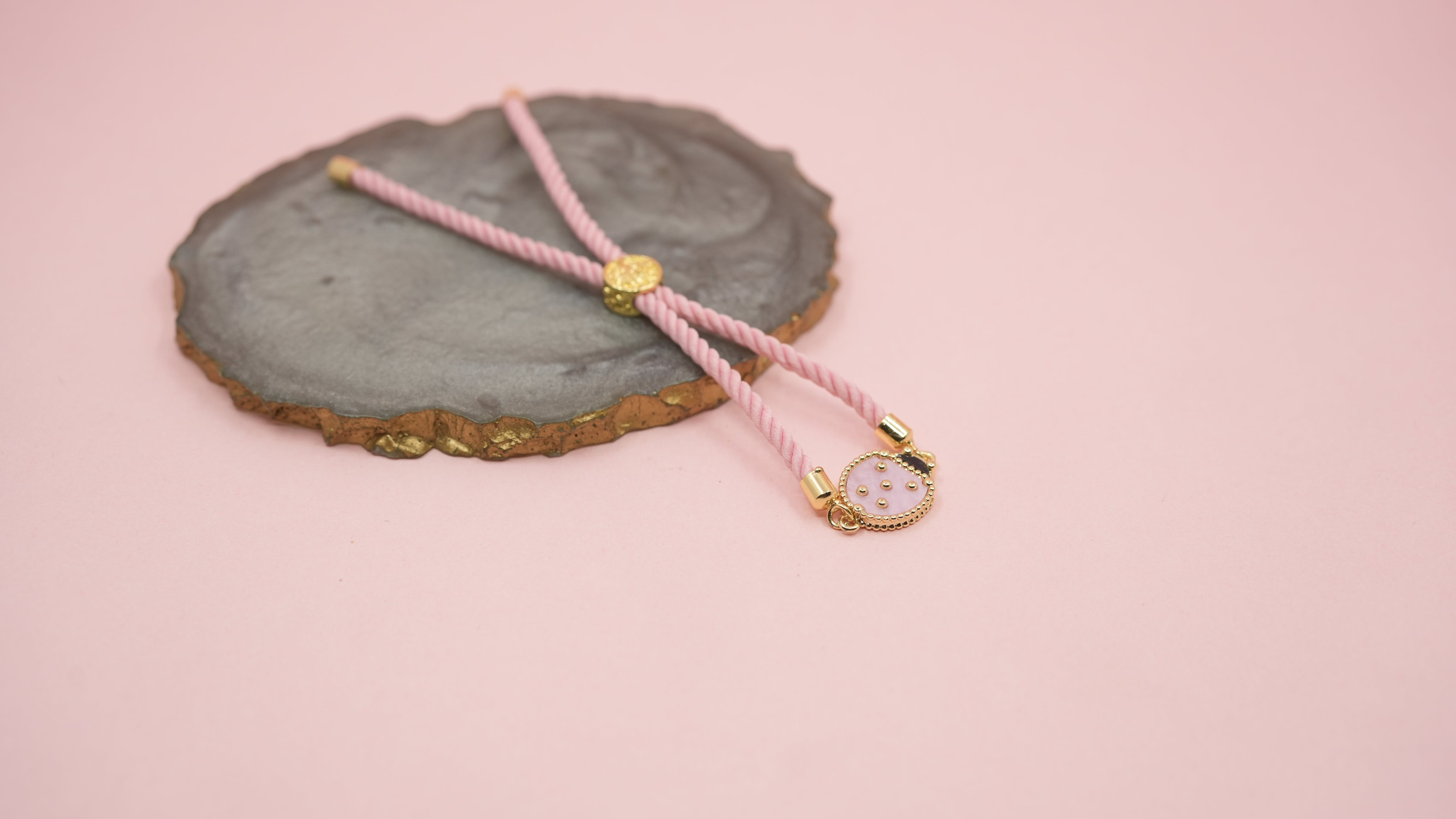 Pink bee chord