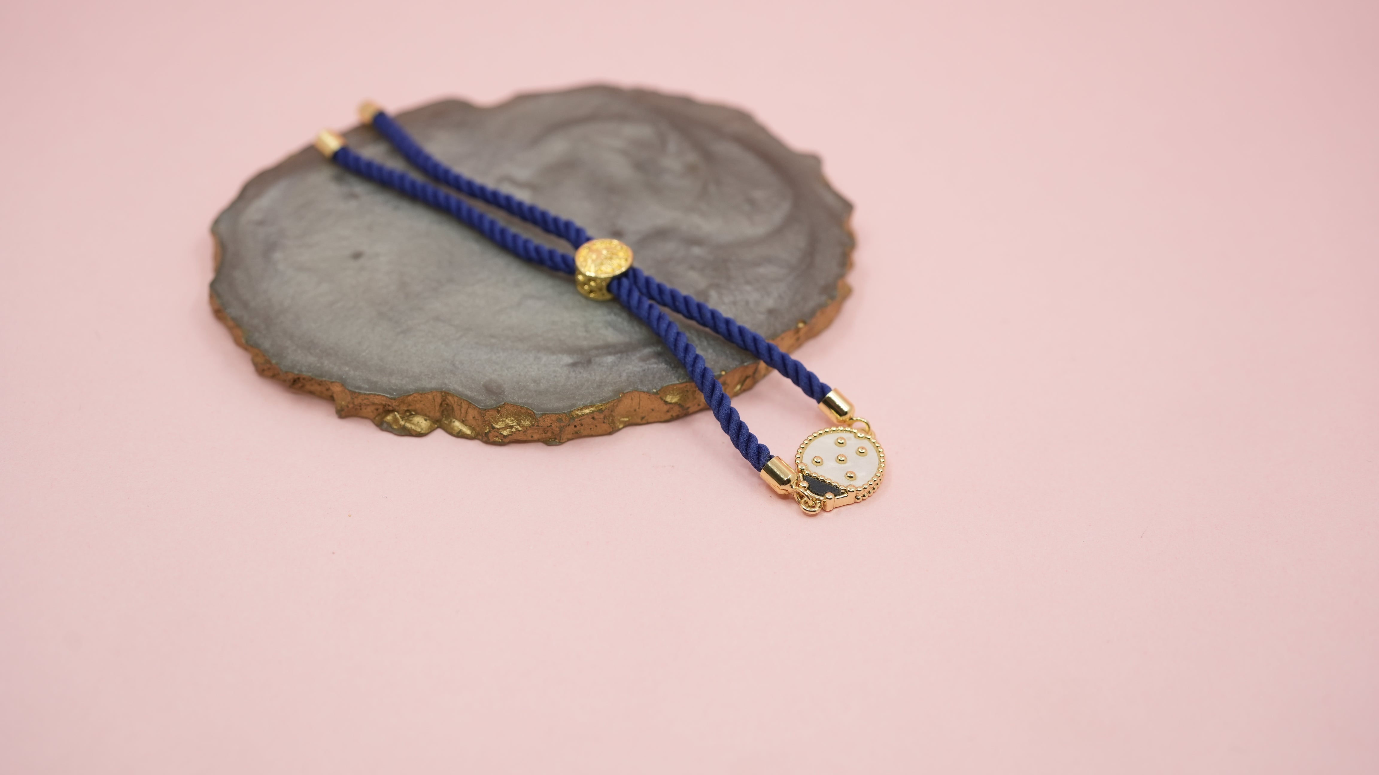 Blue bee chord