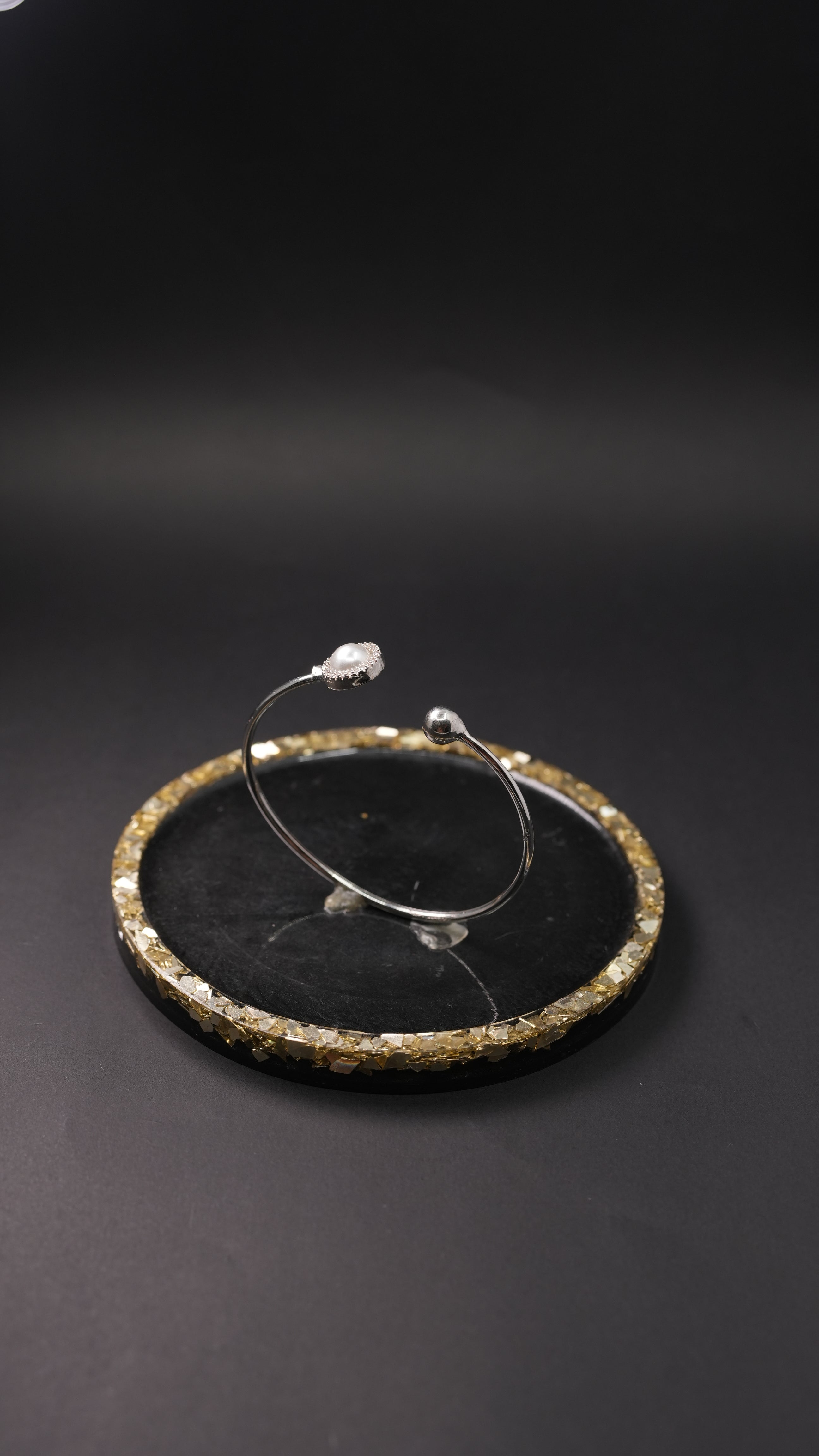 Circular Pearl Bracelet