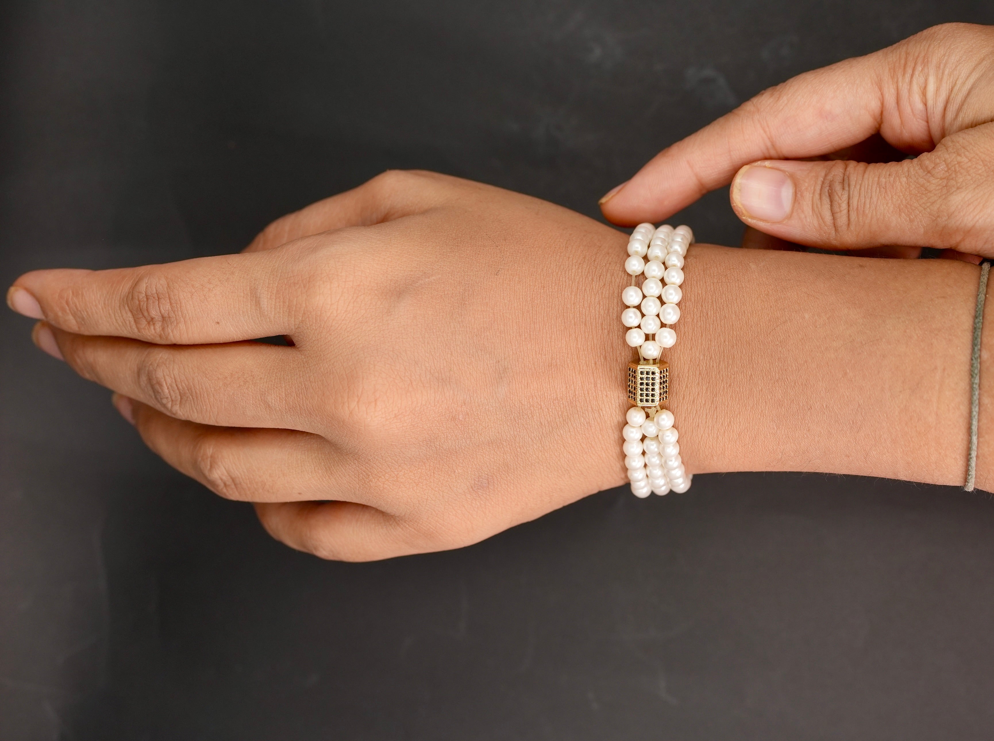 Cylindrical gold pearl