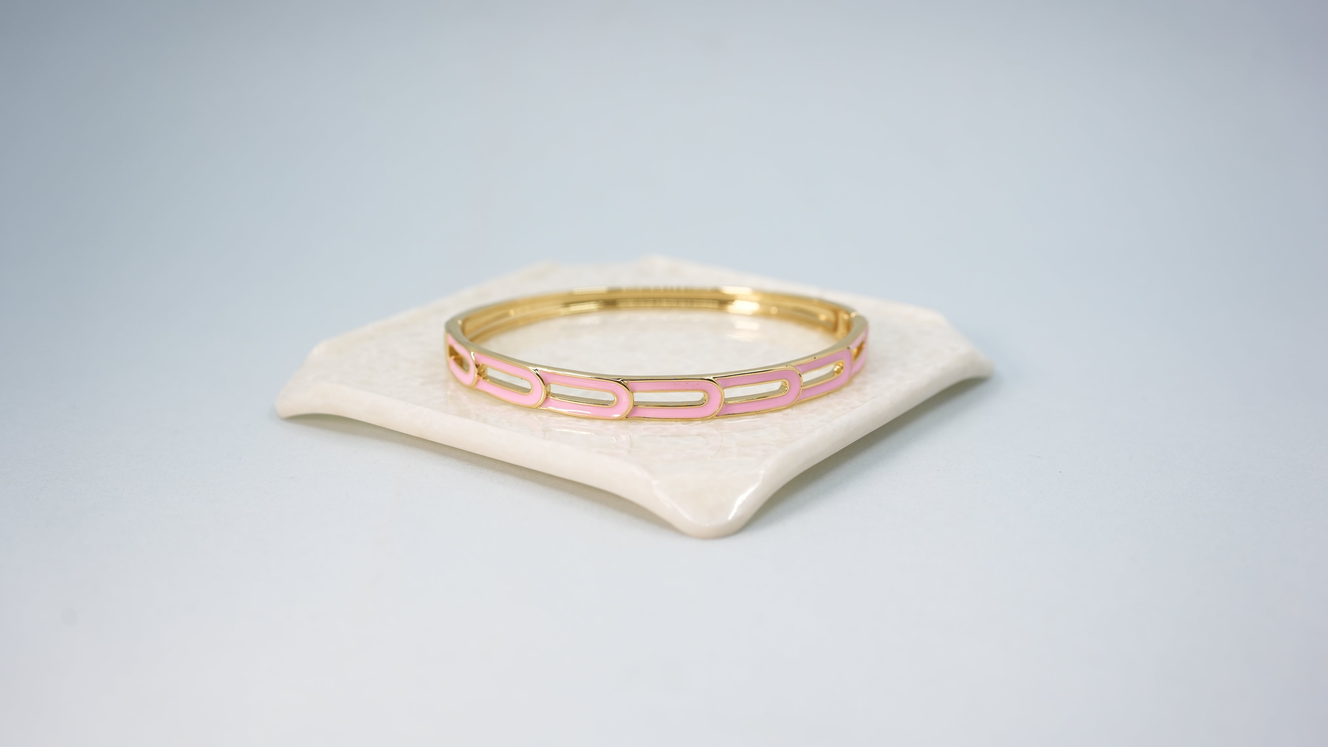 Rang Link Pink Cuff