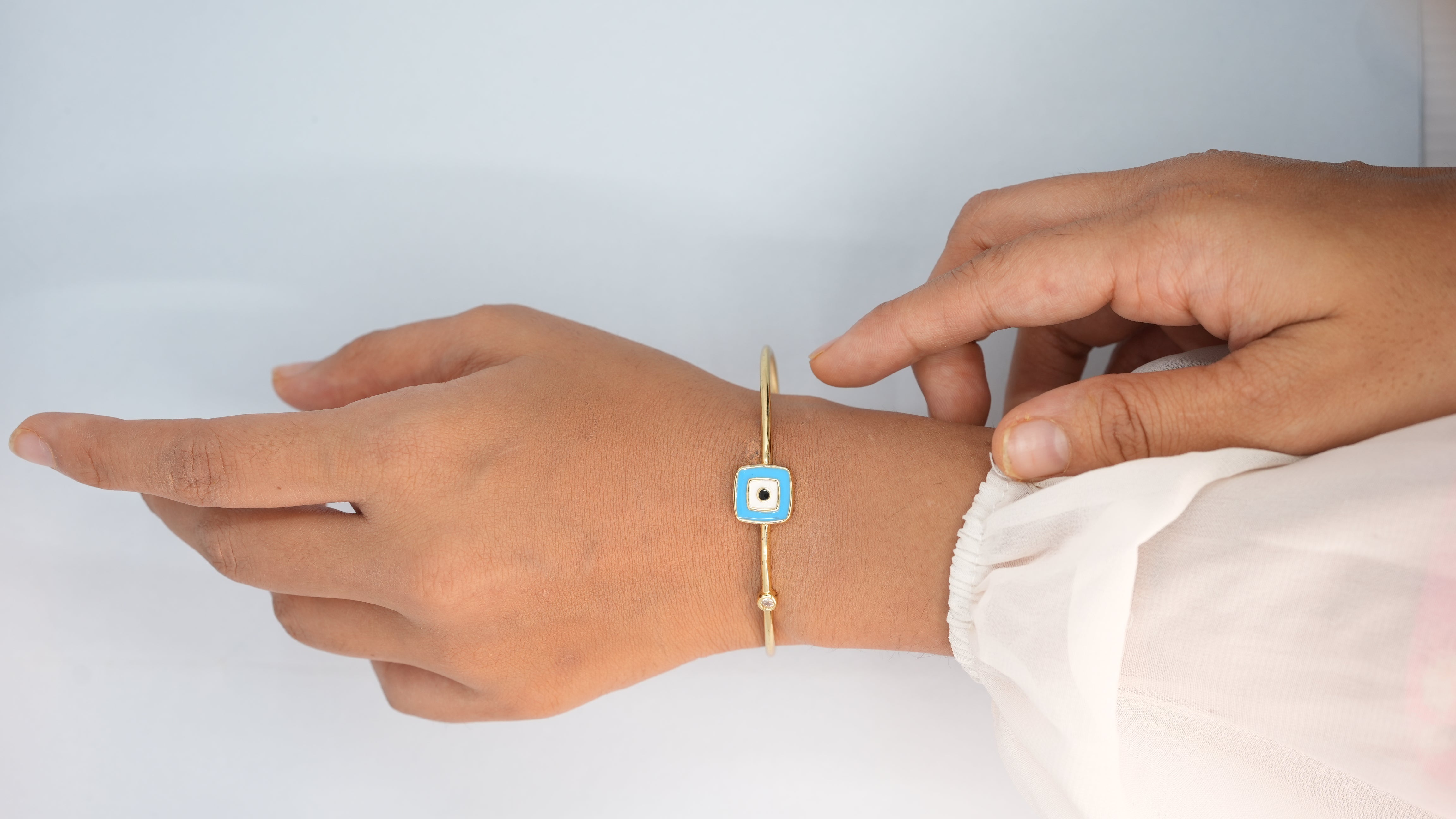 SQUARE BLUE CUFF