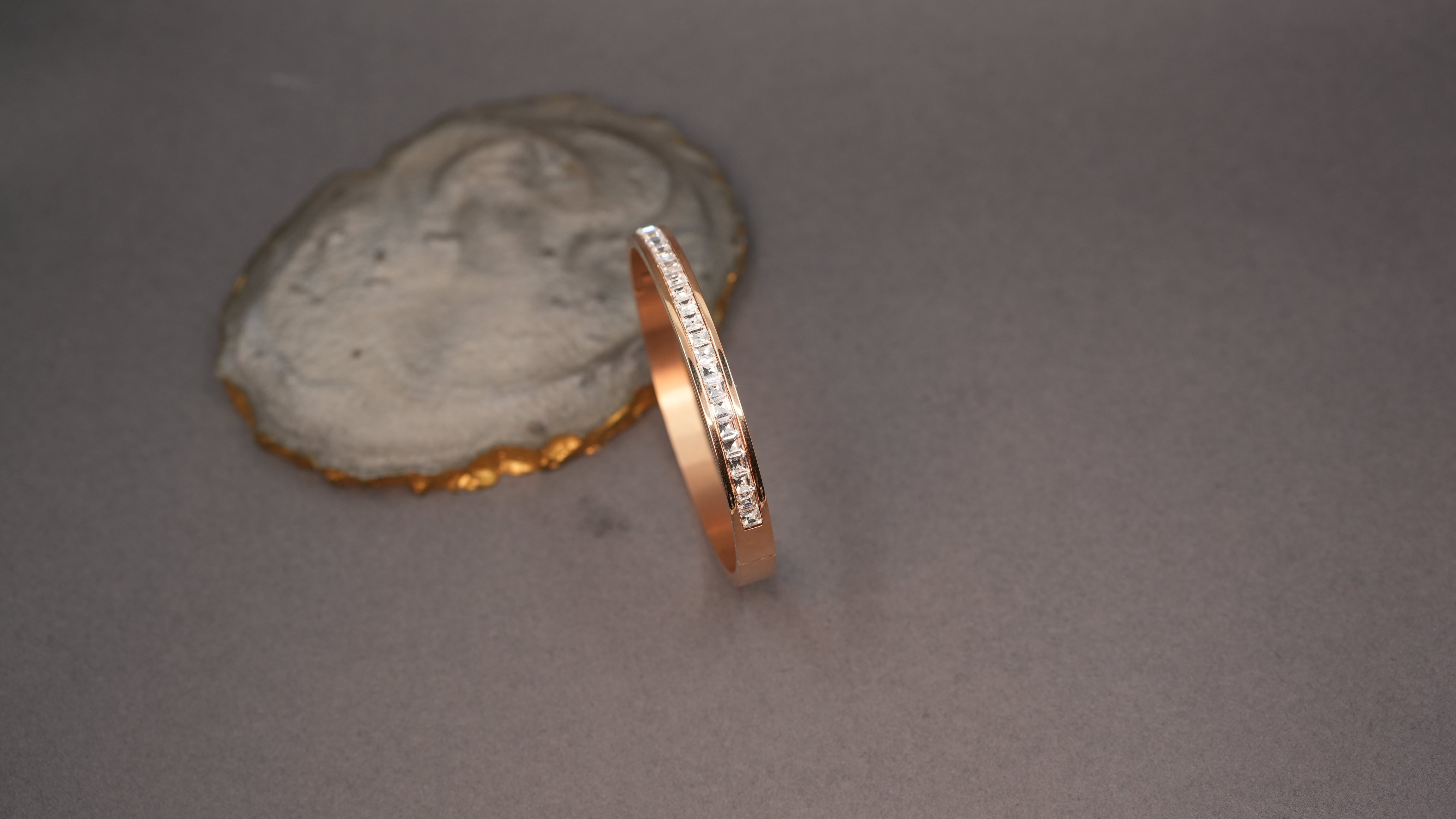 Gilded edge rosegold