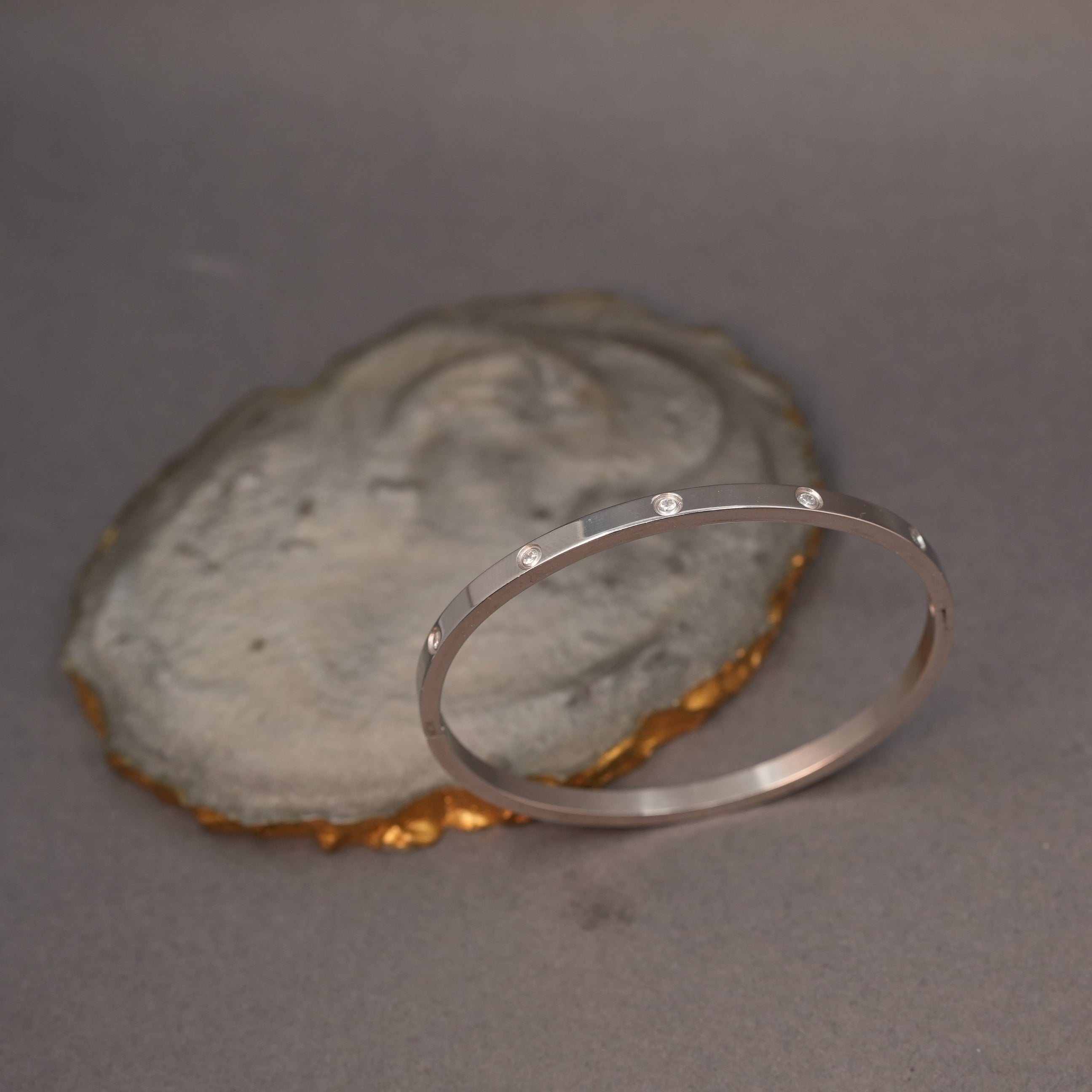 Stellar luxe silver
