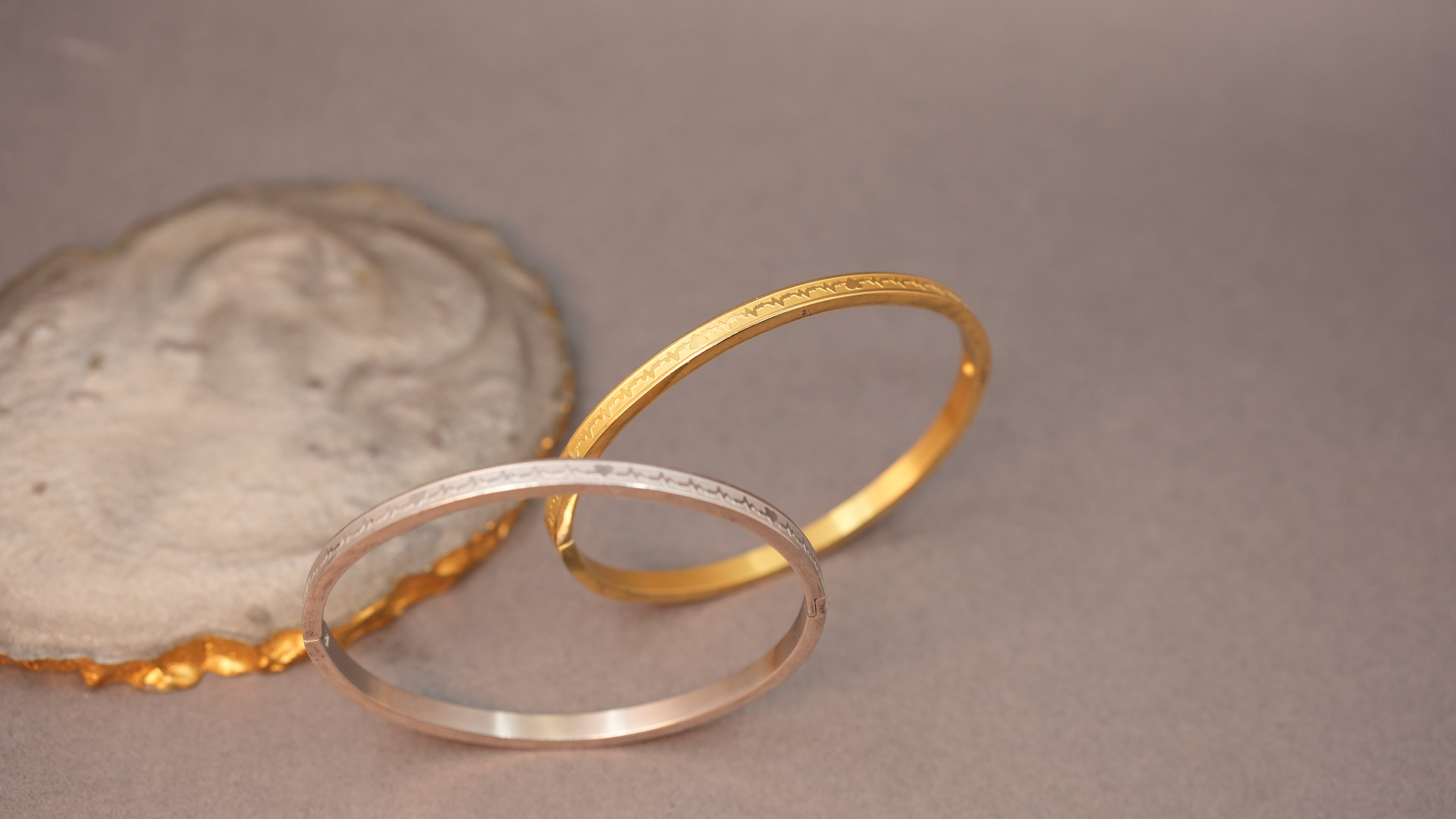 Pulse of love silver