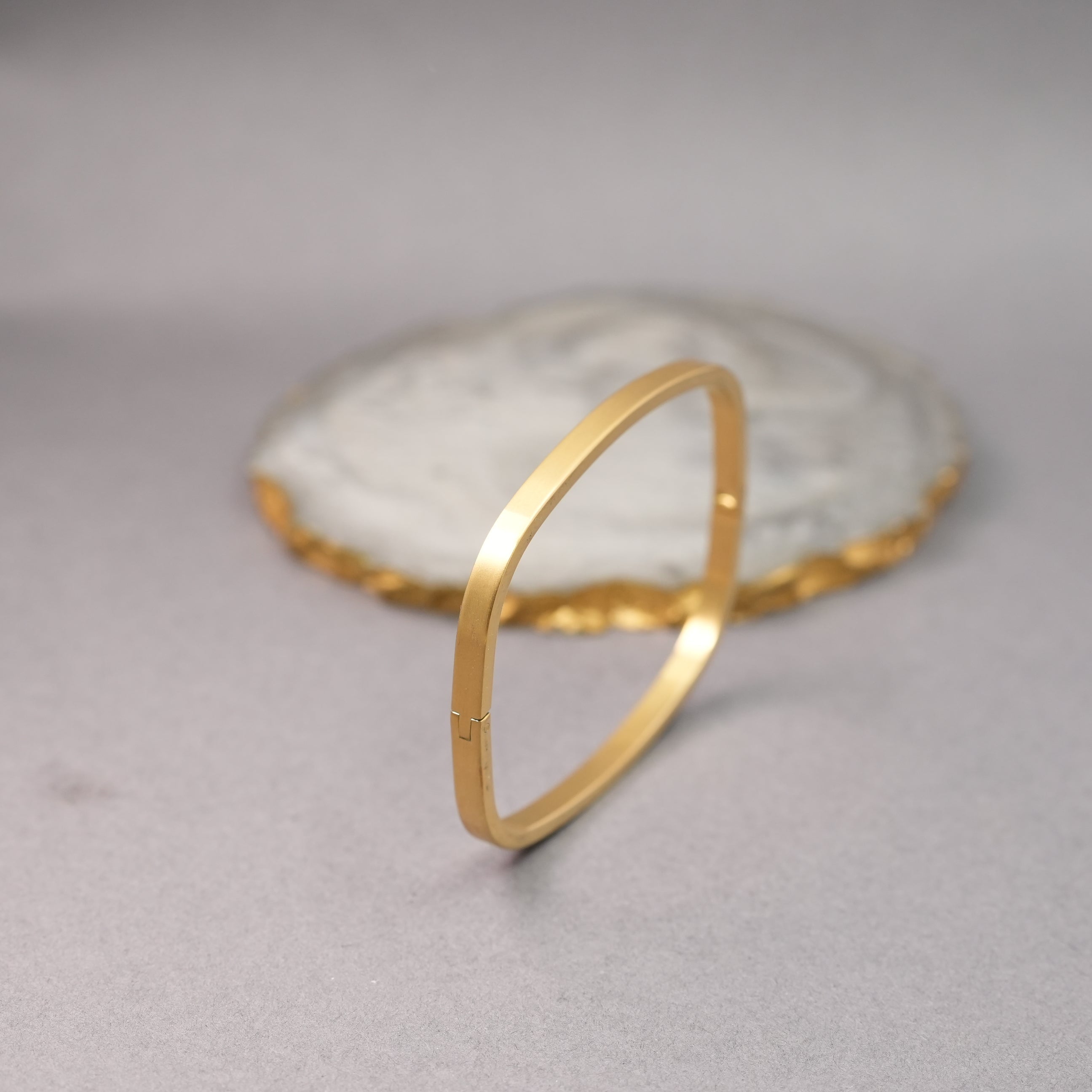 Matte Square Thin Gold (small)