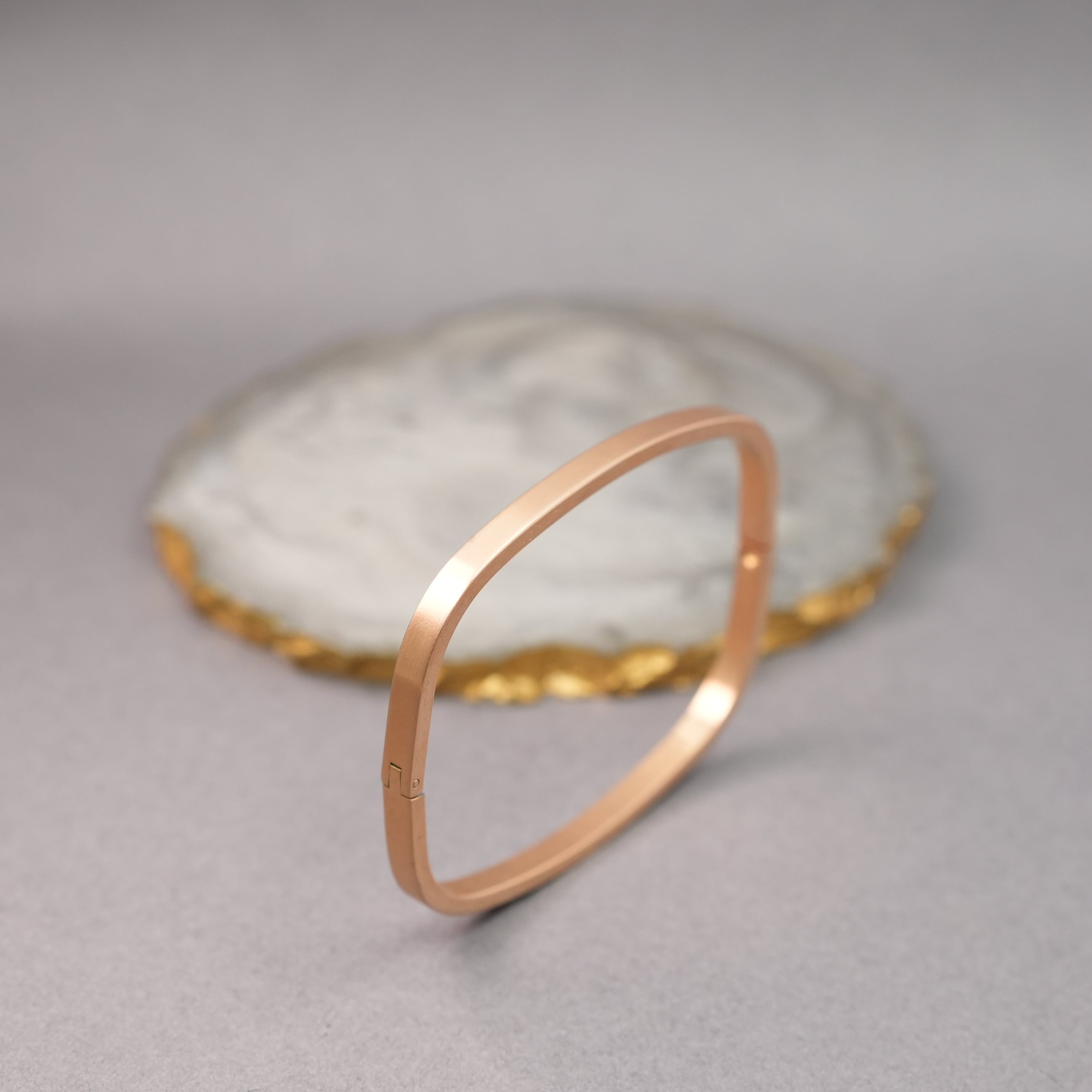 Matte square thin rose gold (small)
