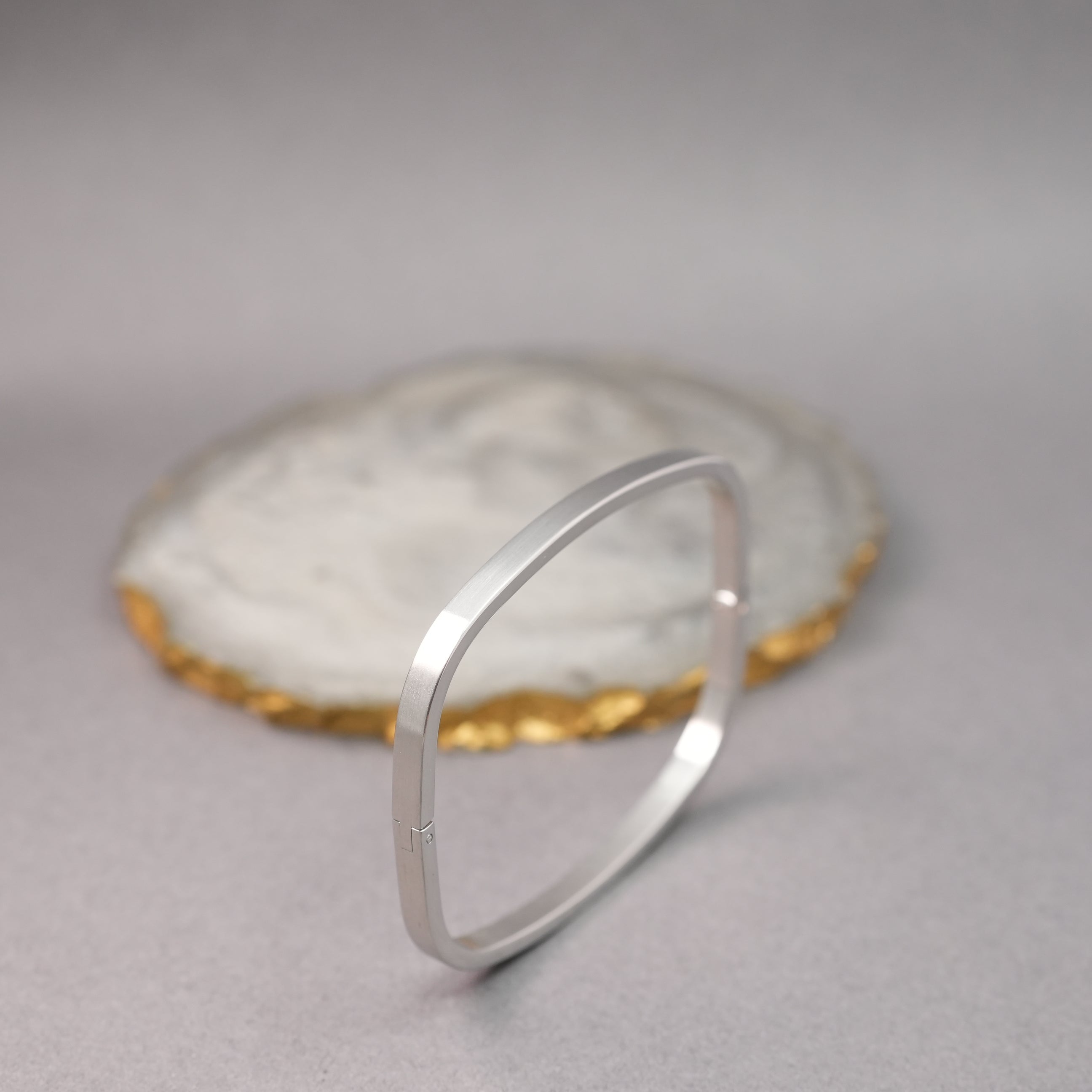 Matte Square Thin Silver (small)