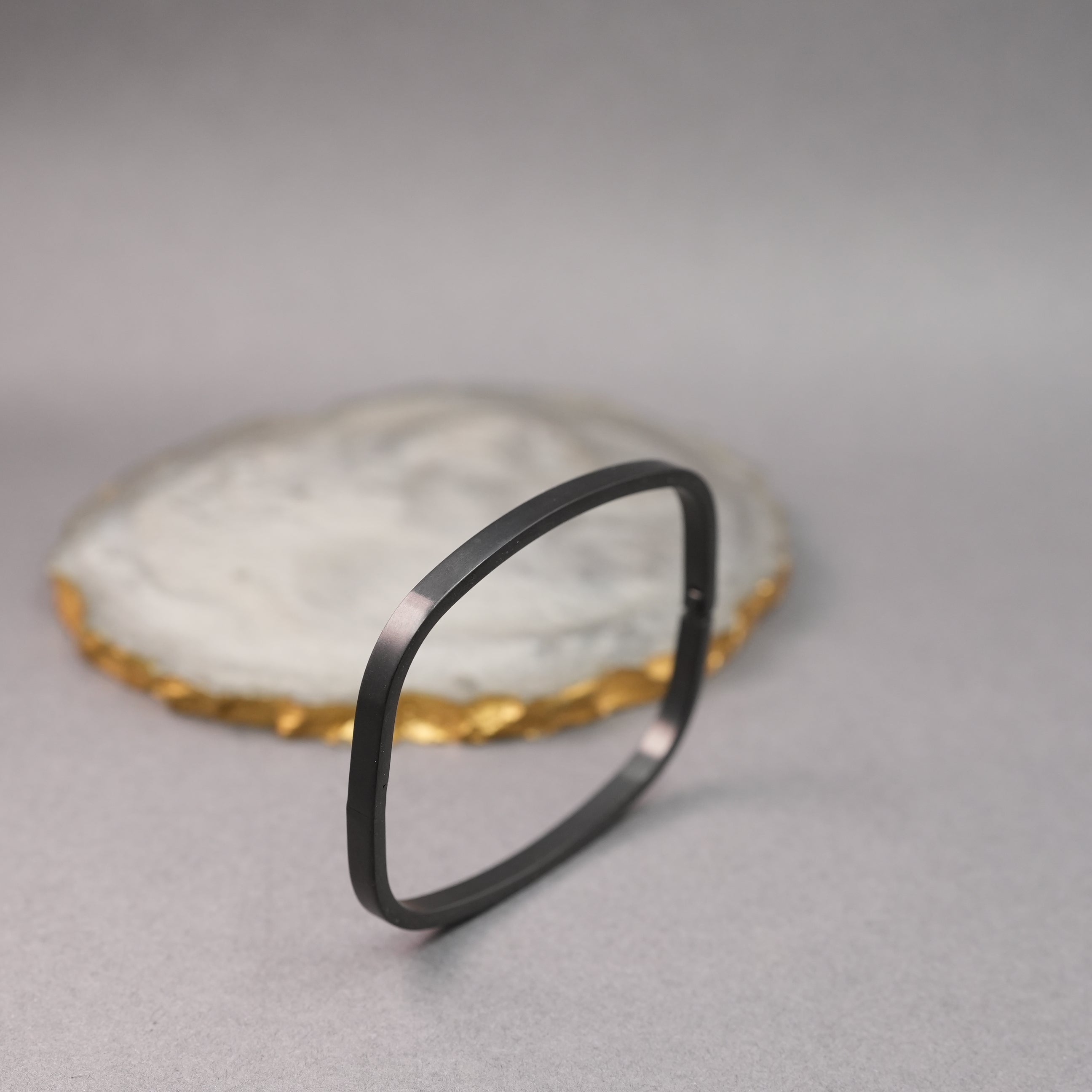 Matte  square thin black (small)